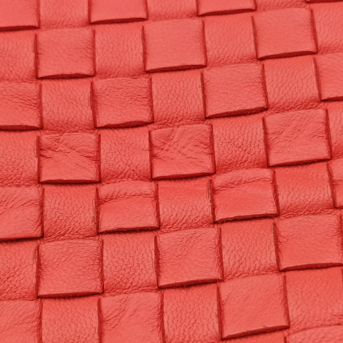 Pre-owned Bottega Veneta Intrecciato Red lambskin  handbag | stylenewstar