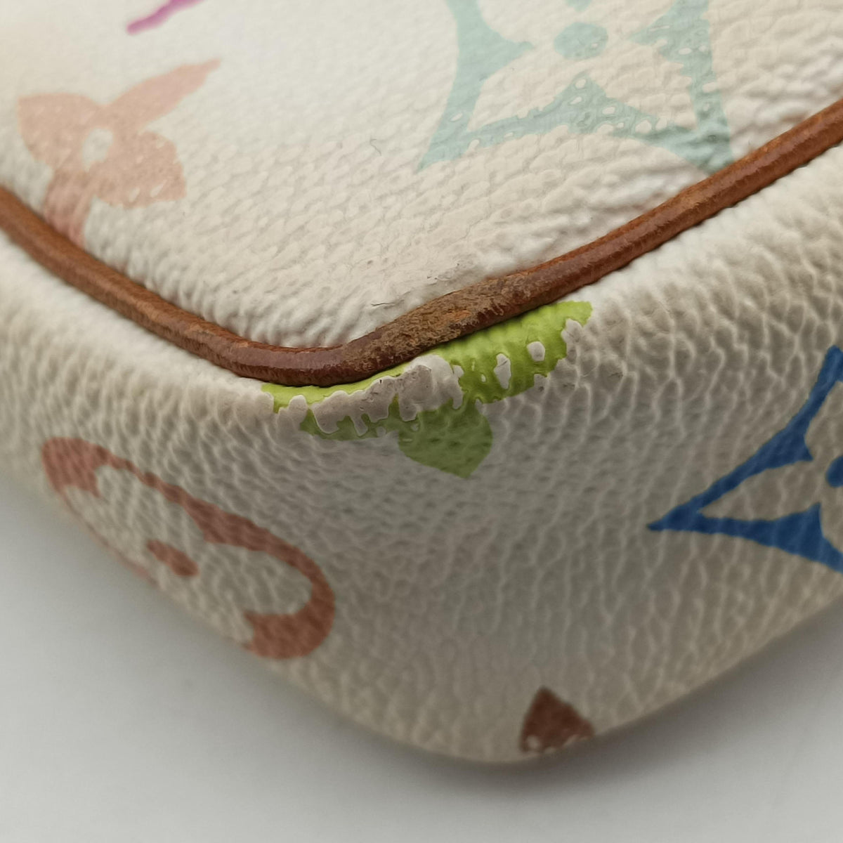 Secondhand Louis Vuitton Pochette Accessoires white Monogram Multicolor M92649 handbag | stylenewstar