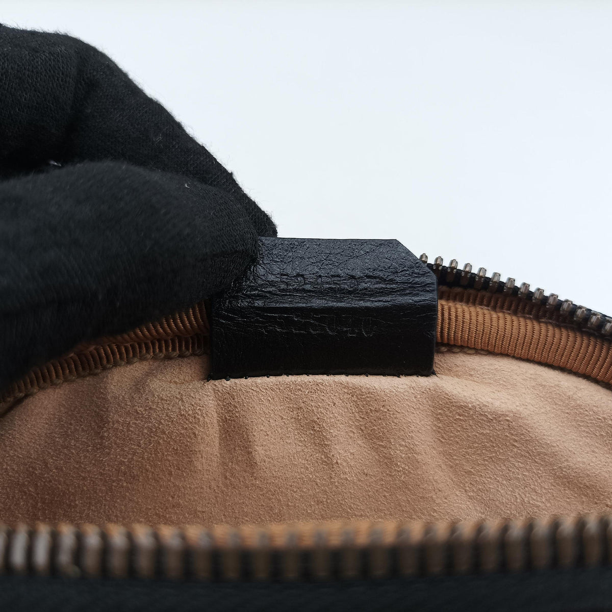 Vintage Gucci GG Marmont Black Leather 524597 clutchbag | stylenewstar