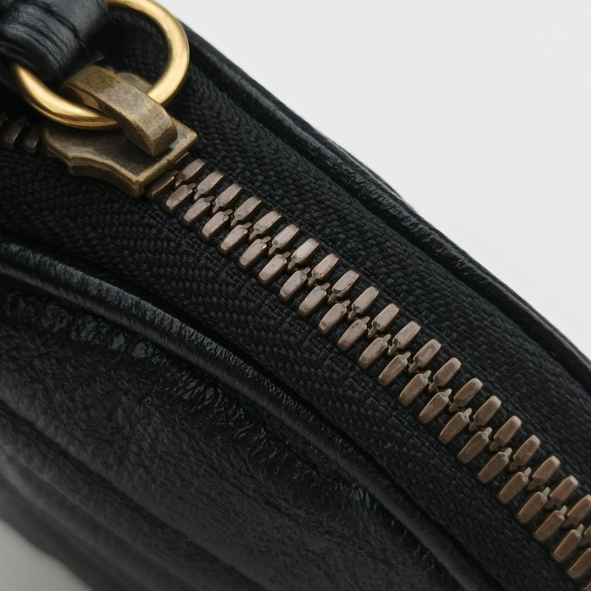 Vintage Gucci GG Marmont Black Leather 524597 clutchbag | stylenewstar
