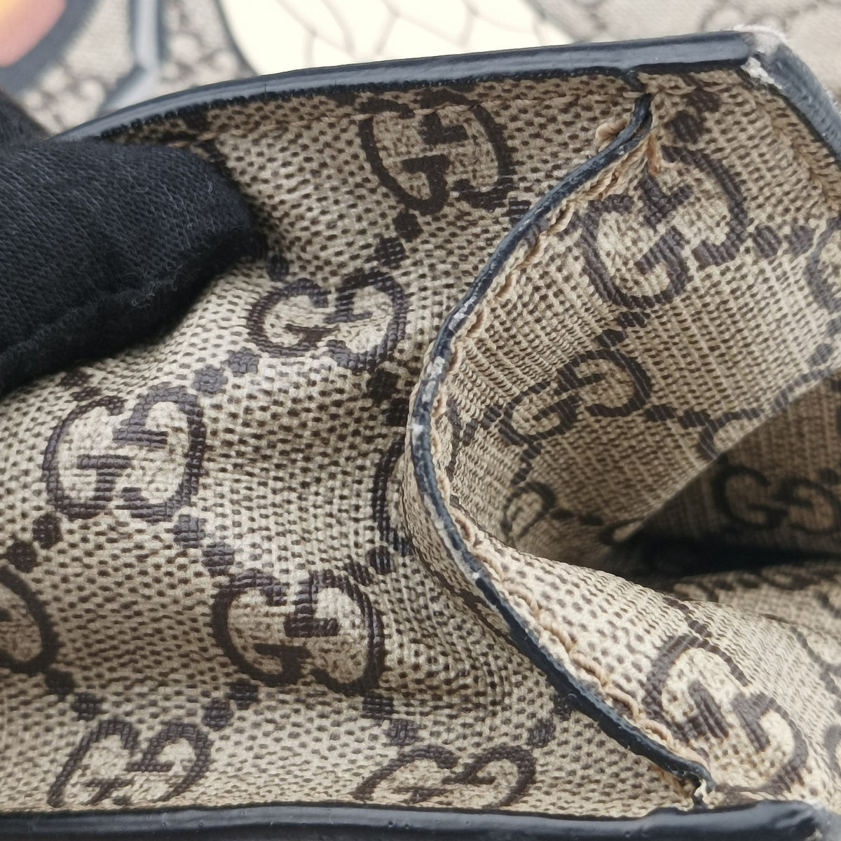 Secondhand Gucci GG Supreme Bee beige×black PVC coated canvas×Leather 450950 shoulderbag | stylenewstar