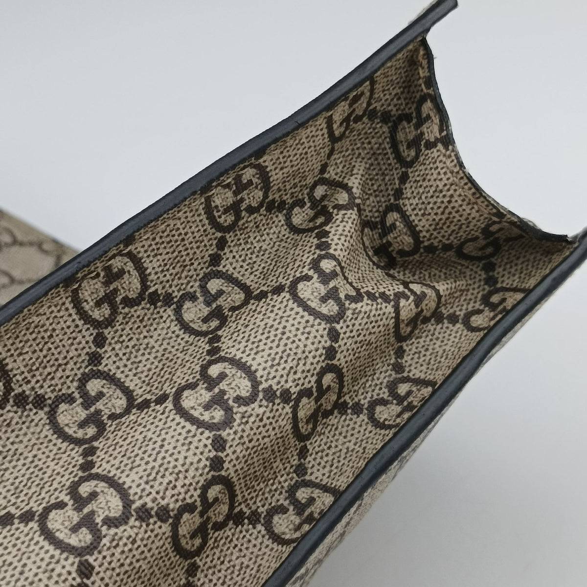Secondhand Gucci GG Supreme Bee beige×black PVC coated canvas×Leather 450950 shoulderbag | stylenewstar