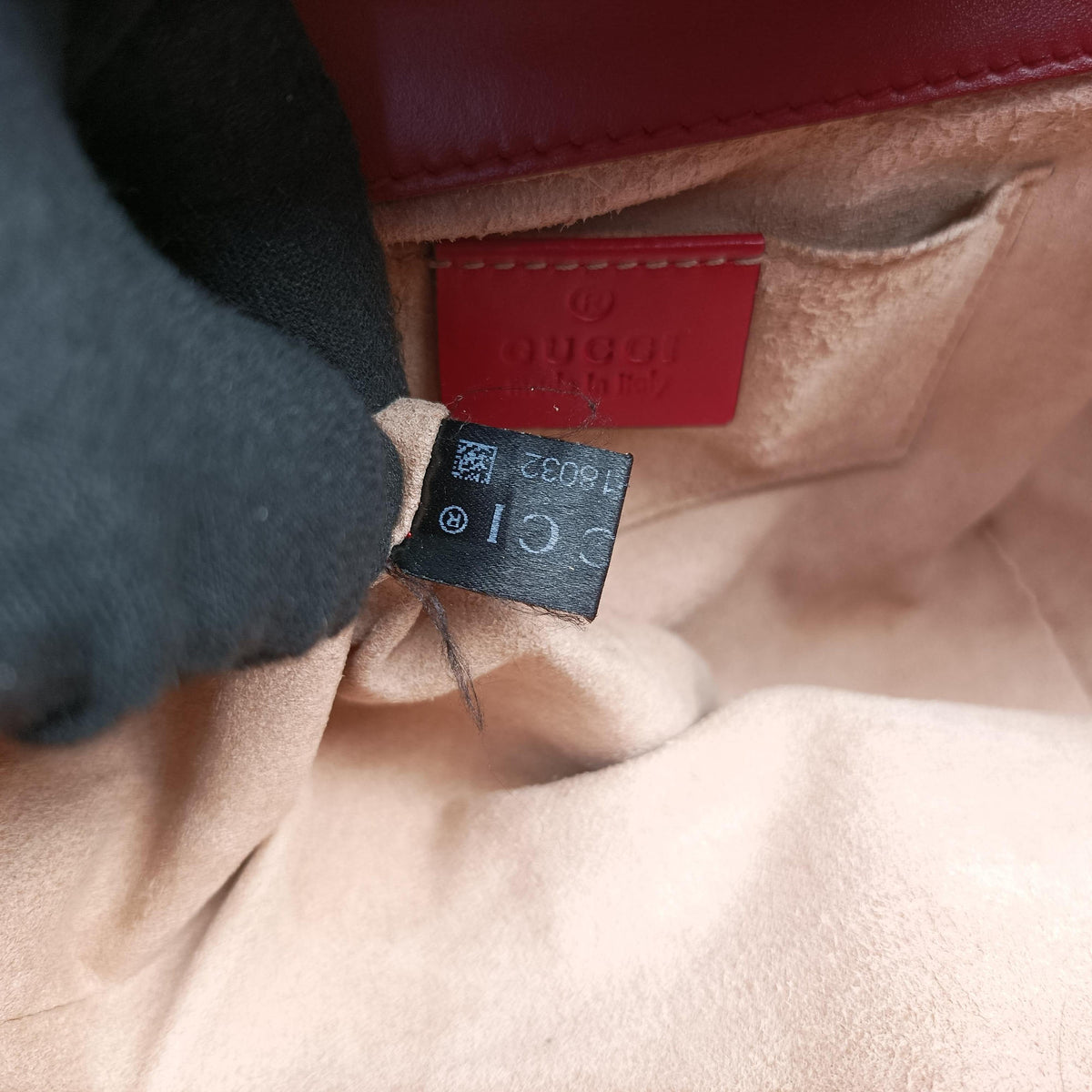 Vintage Gucci Padlock Red Leather 409487 shoulderbag | stylenewstar