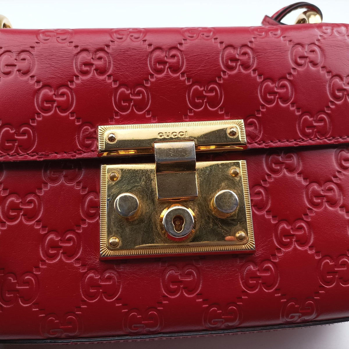 Vintage Gucci Padlock Red Leather 409487 shoulderbag | stylenewstar