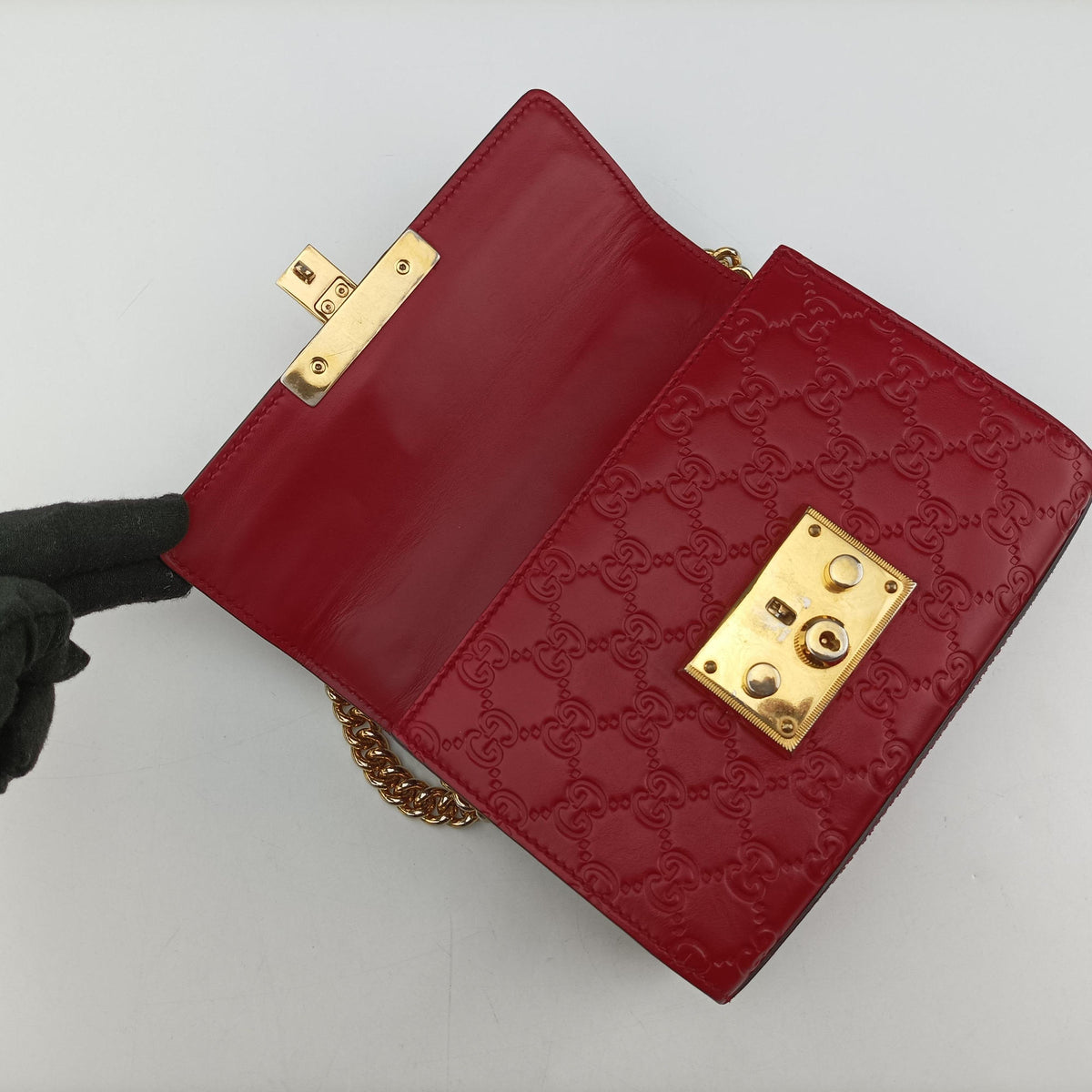 Vintage Gucci Padlock Red Leather 409487 shoulderbag | stylenewstar