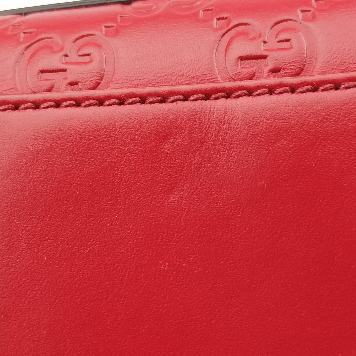 Vintage Gucci Padlock Red Leather 409487 shoulderbag | stylenewstar