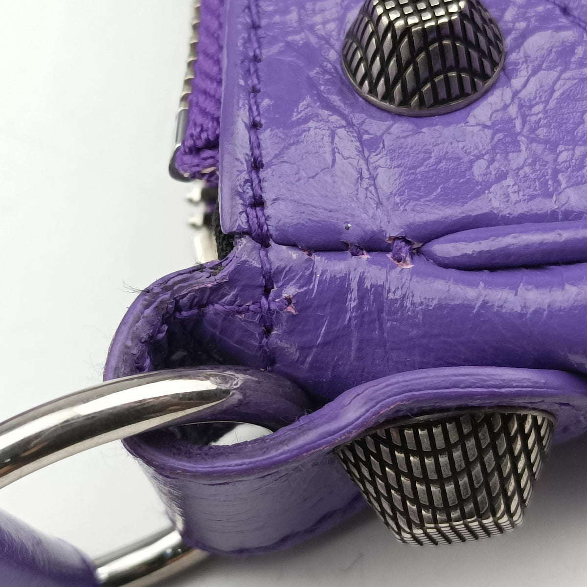 Pre-owned Balenciaga Le Cagole Purple cloth  shoulderbag | stylenewstar