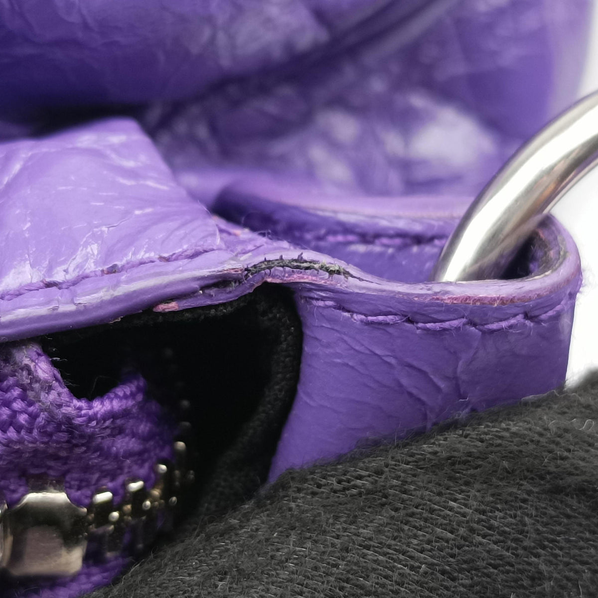 Pre-owned Balenciaga Le Cagole Purple cloth  shoulderbag | stylenewstar