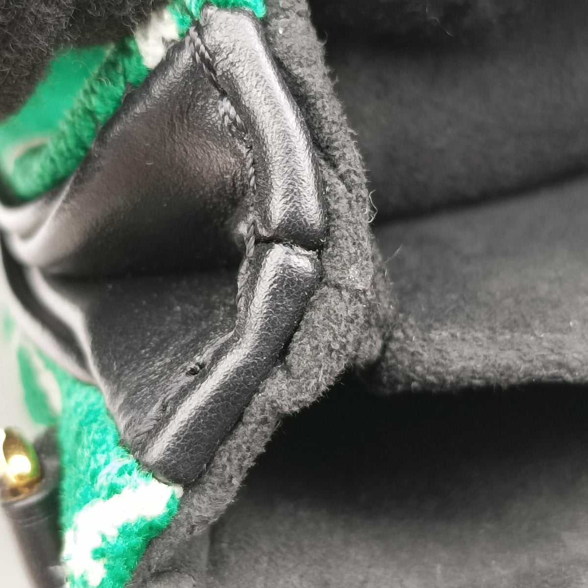 Secondhand Louis Vuitton Monogram Micro Metis Green x Black x White Velvet M81494 shoulderbag | stylenewstar
