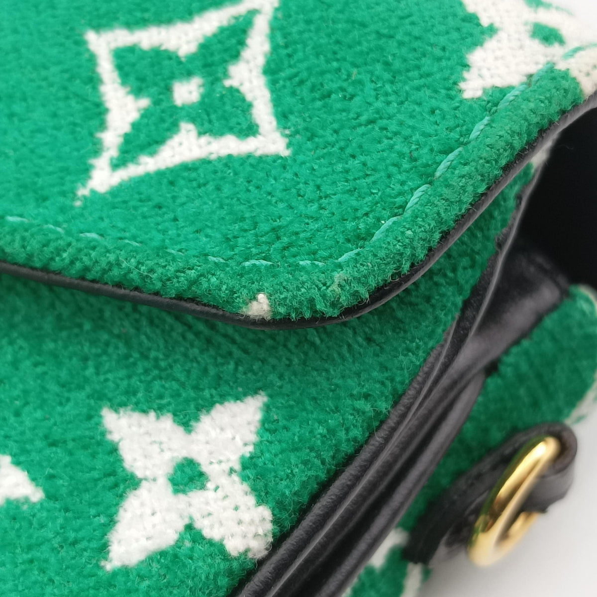 Secondhand Louis Vuitton Monogram Micro Metis Green x Black x White Velvet M81494 shoulderbag | stylenewstar