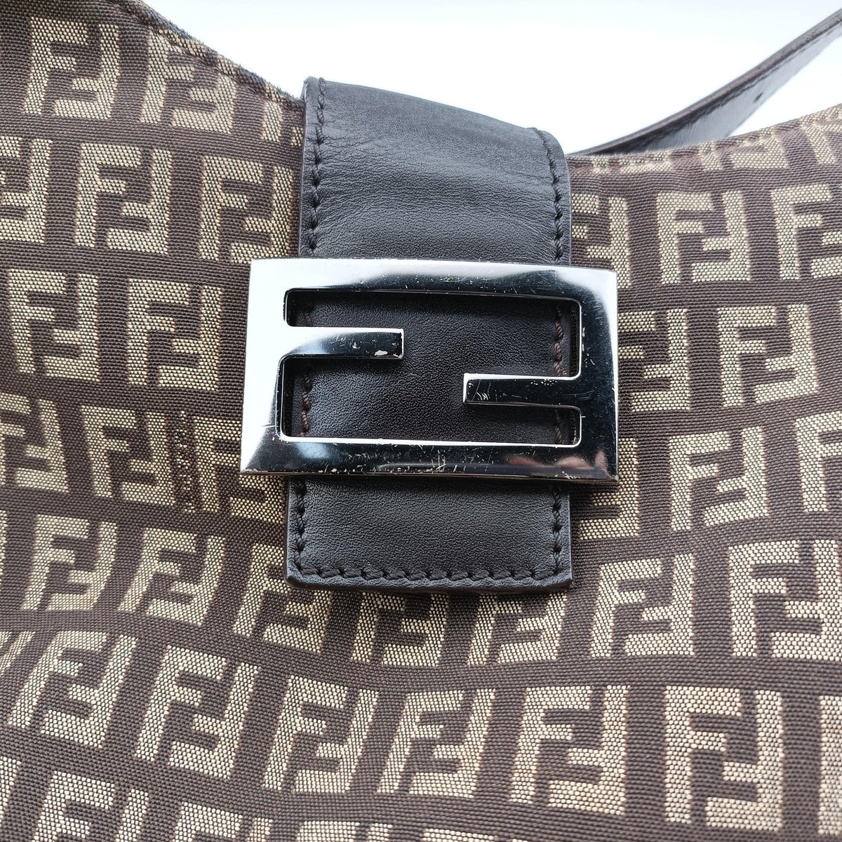 Secondhand Fendi Zucchino Brown Canvas 8BR036 shoulderbag | stylenewstar