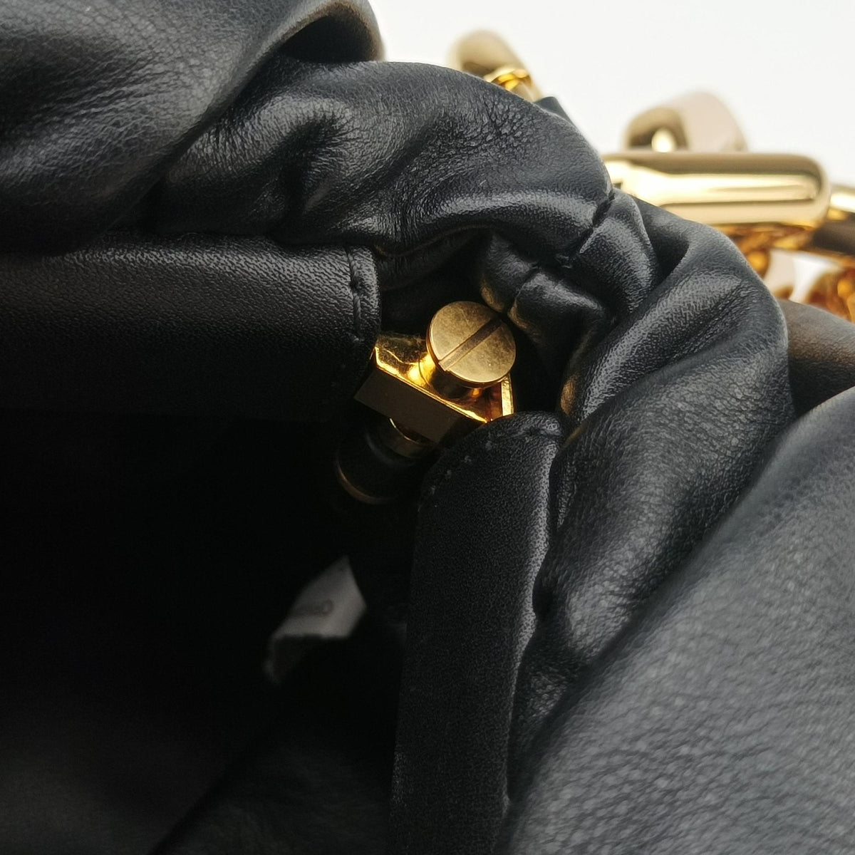 Vintage Bottega Veneta THE Chain Pouch Black lambskin  shoulderbag | stylenewstar