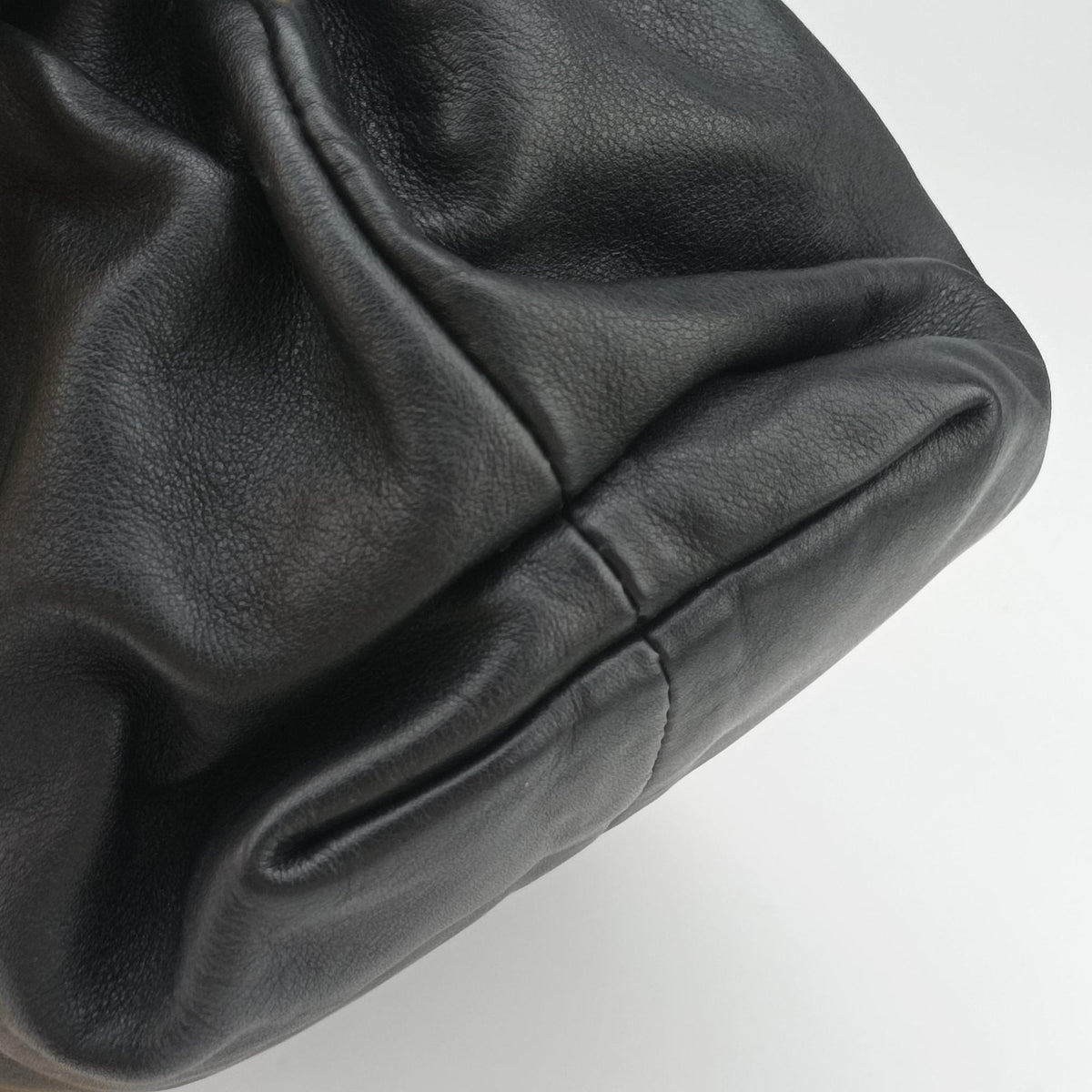 Vintage Bottega Veneta THE Chain Pouch Black lambskin  shoulderbag | stylenewstar