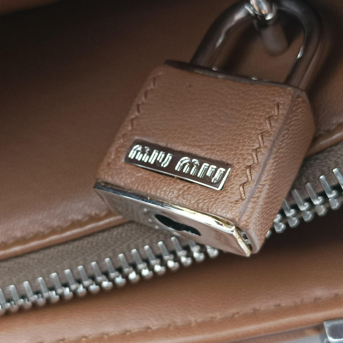Pre-owned Miu Miu Madras Brown×Pink Leather  shoulderbag | stylenewstar