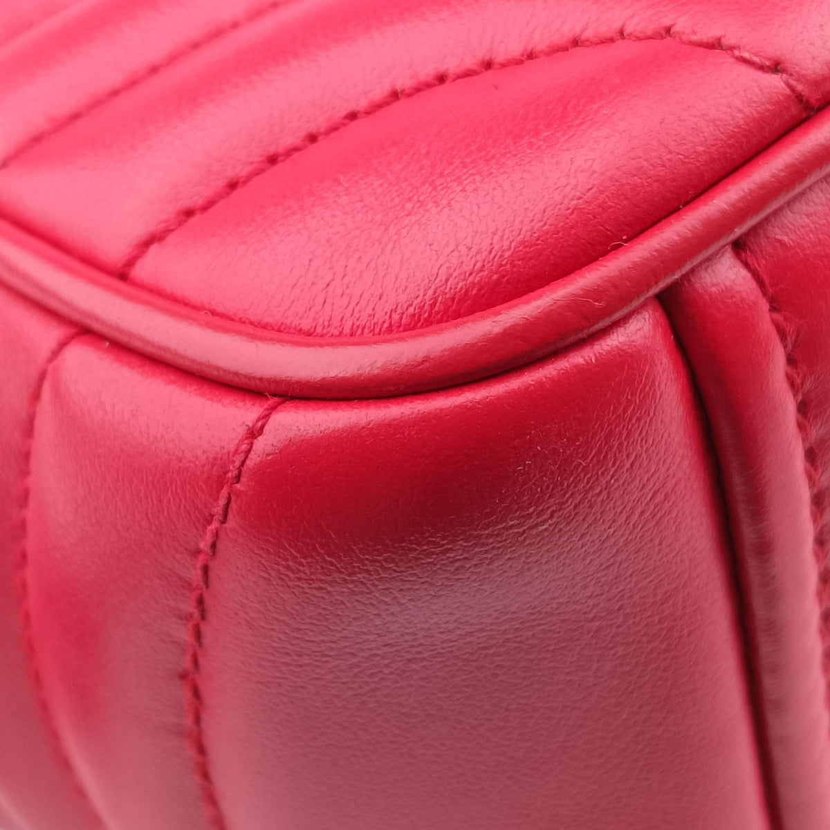 Pre-owned Prada Diagramme Red leather 1BH084 shoulderbag | stylenewstar