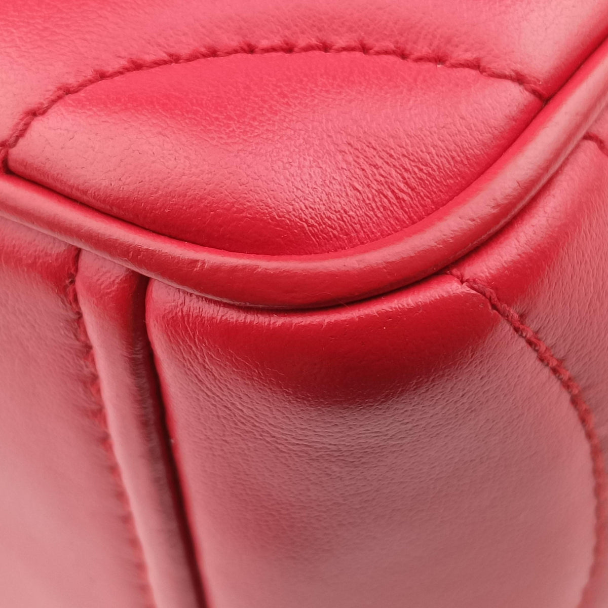 Pre-owned Prada Diagramme Red leather 1BH084 shoulderbag | stylenewstar
