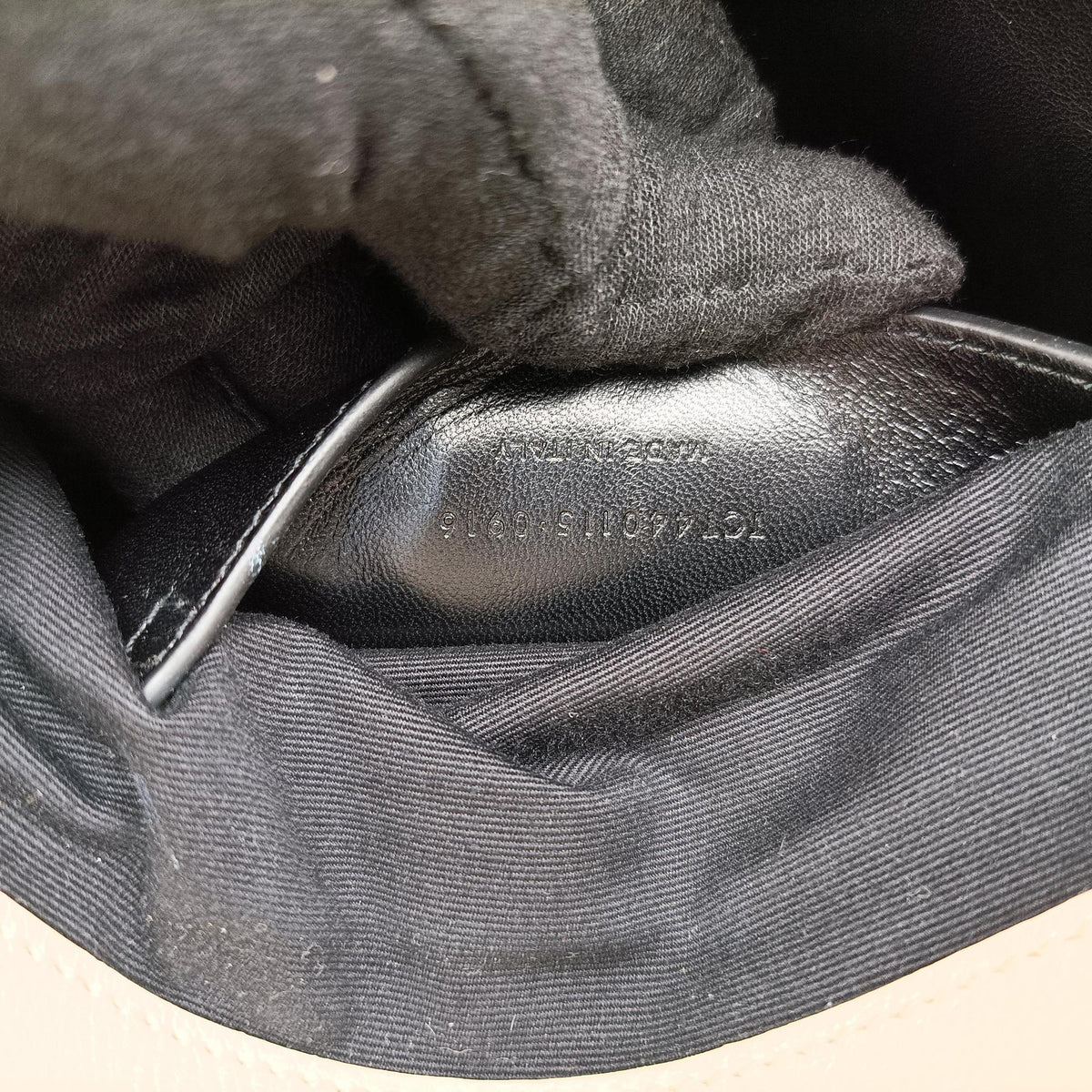 Secondhand Yves Saint Laurent ENVELOPE White Leather 440115 shoulderbag | stylenewstar