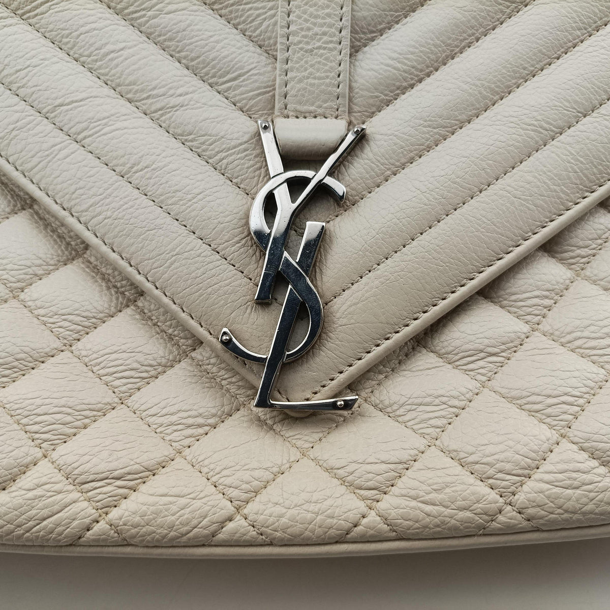 Secondhand Yves Saint Laurent ENVELOPE White Leather 440115 shoulderbag | stylenewstar
