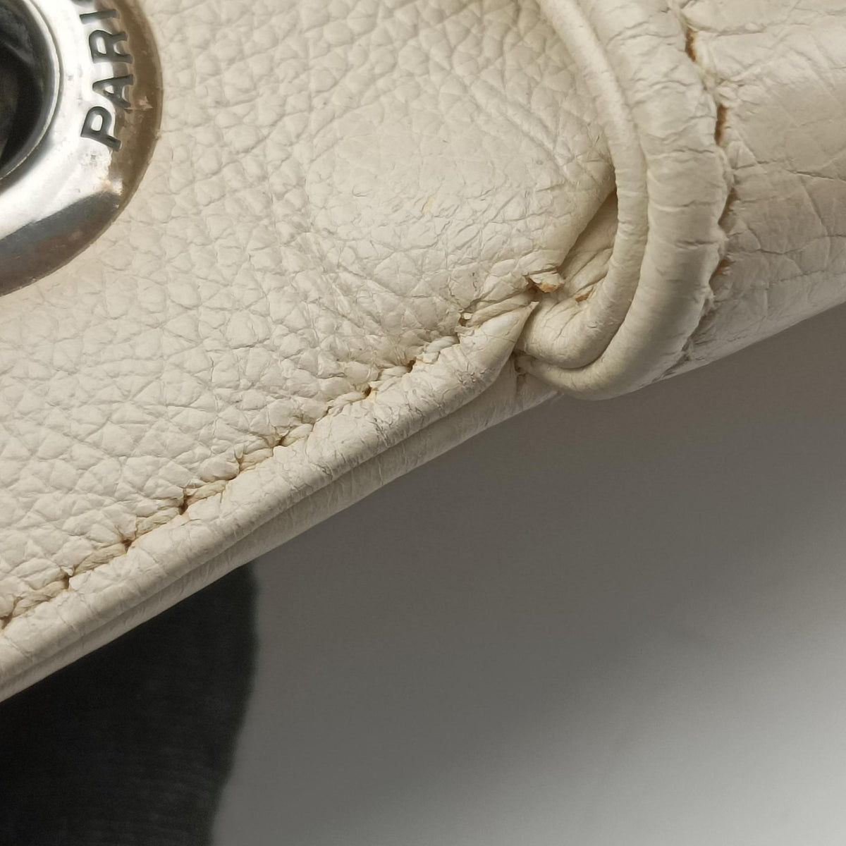 Secondhand Yves Saint Laurent ENVELOPE White Leather 440115 shoulderbag | stylenewstar