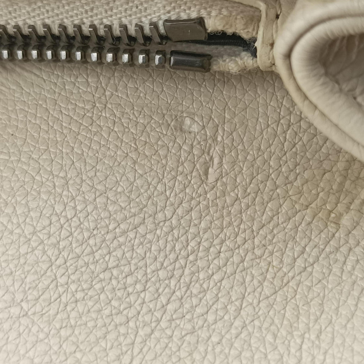 Secondhand Yves Saint Laurent ENVELOPE White Leather 440115 shoulderbag | stylenewstar