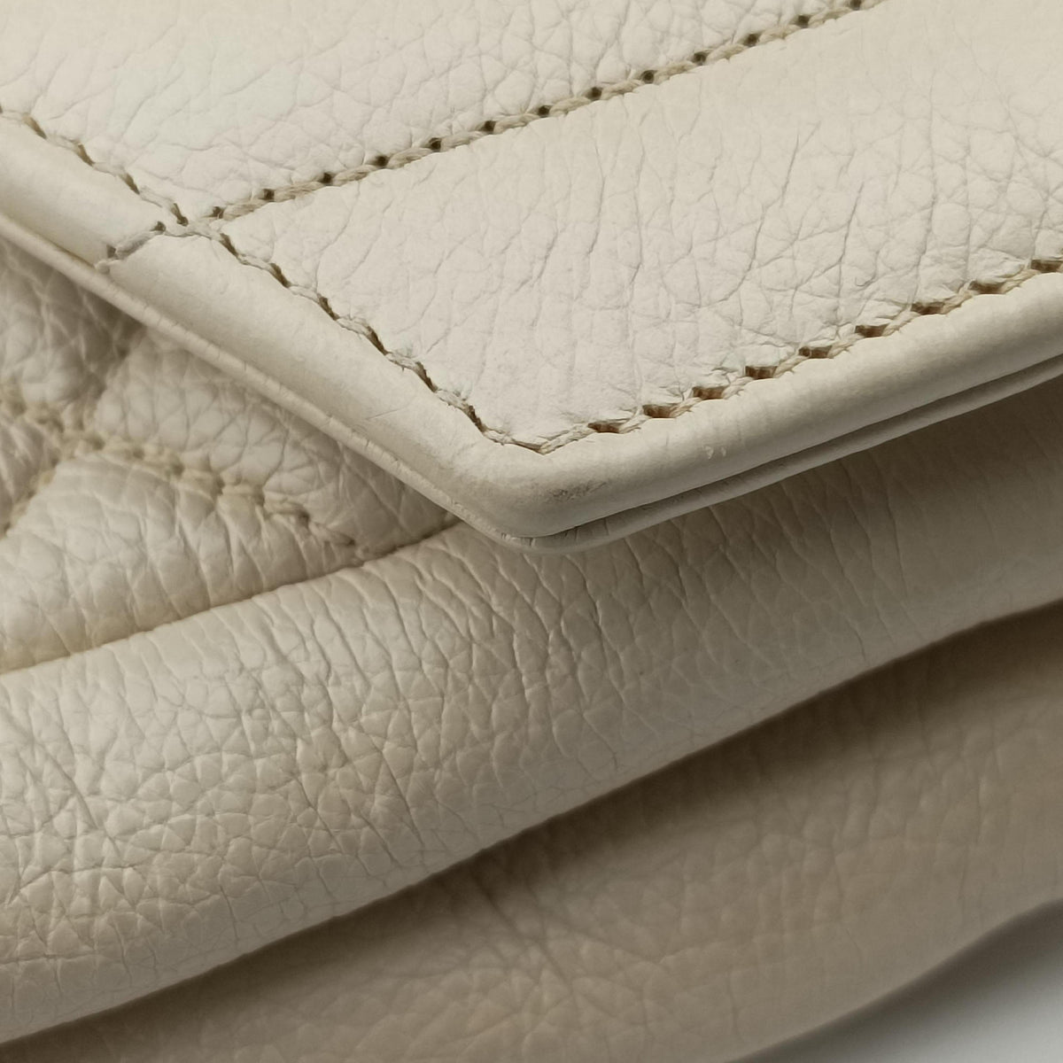 Secondhand Yves Saint Laurent ENVELOPE White Leather 440115 shoulderbag | stylenewstar