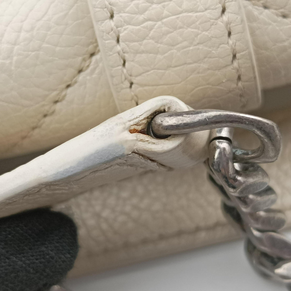 Secondhand Yves Saint Laurent ENVELOPE White Leather 440115 shoulderbag | stylenewstar