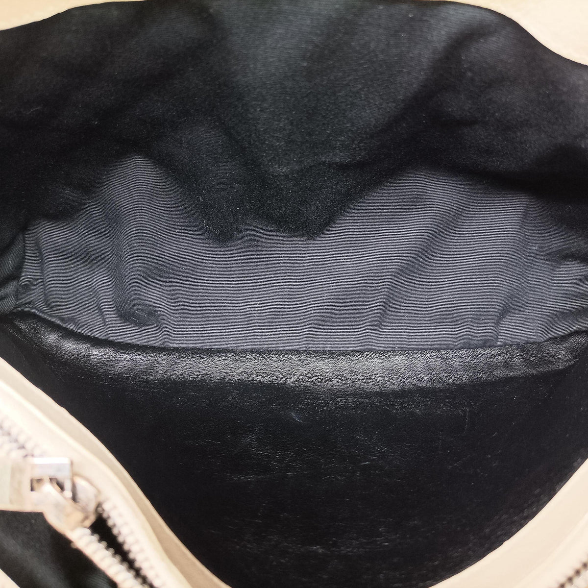 Secondhand Yves Saint Laurent ENVELOPE White Leather 440115 shoulderbag | stylenewstar