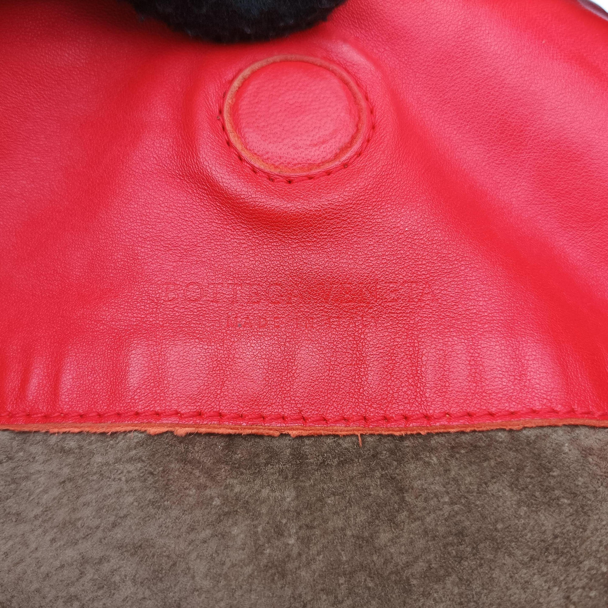 Pre-owned Bottega Veneta CAMPANA Intrecciato Red lambskin  shoulderbag | stylenewstar