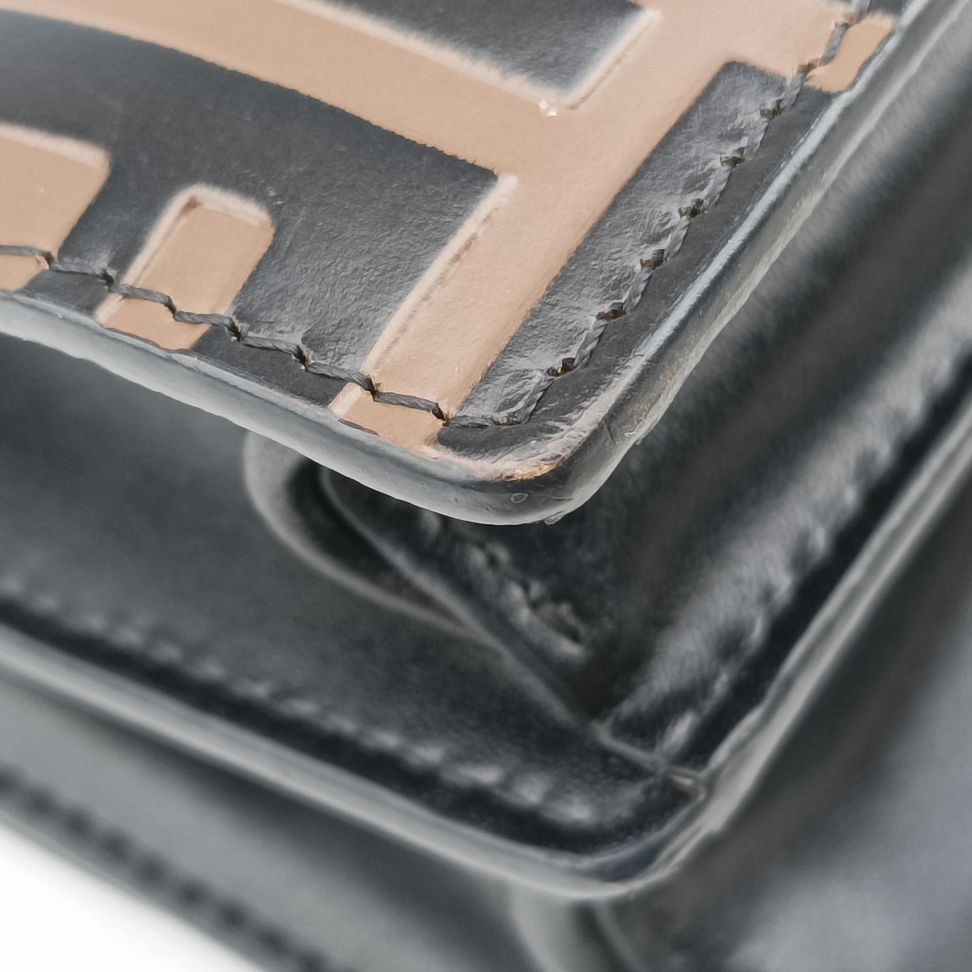 Secondhand Fendi Kan U Brown×black Leather 8M0417 shoulderbag | stylenewstar