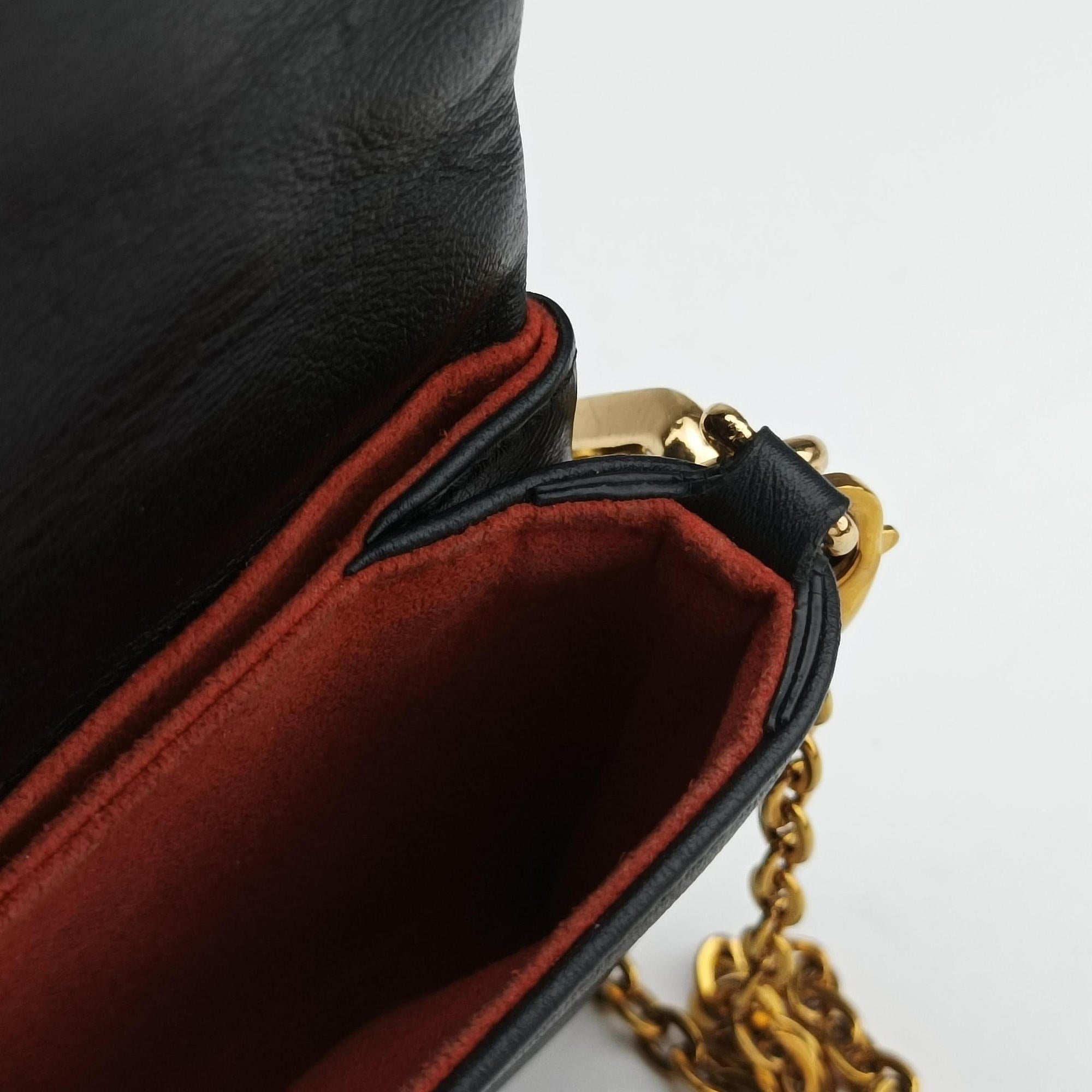 Pre-owned Louis Vuitton COUSSIN Noir lambskin M81125 shoulderbag | stylenewstar