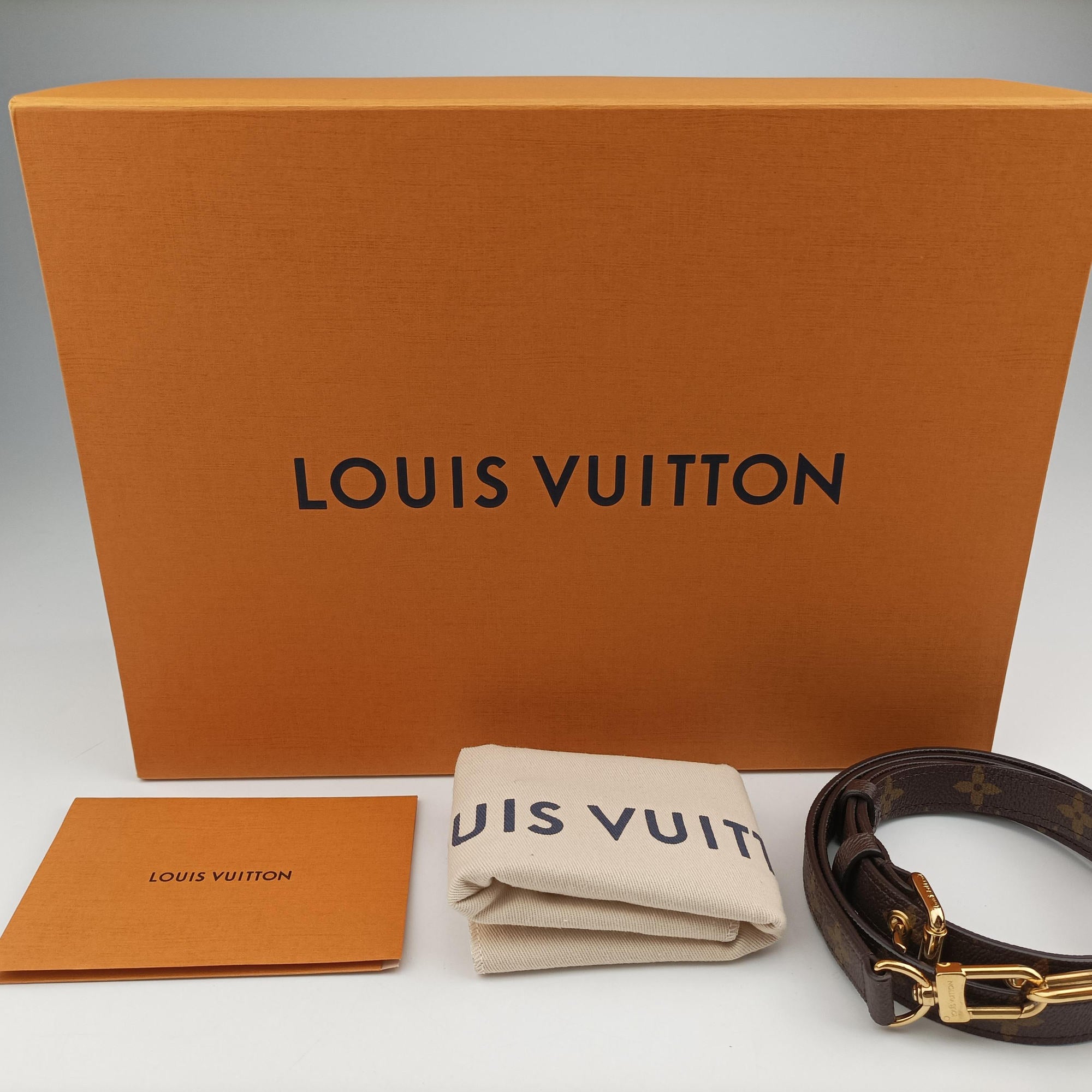 Secondhand Louis Vuitton Pochette Metis MM Brown Monogram Canvas M44875 shoulderbag | stylenewstar