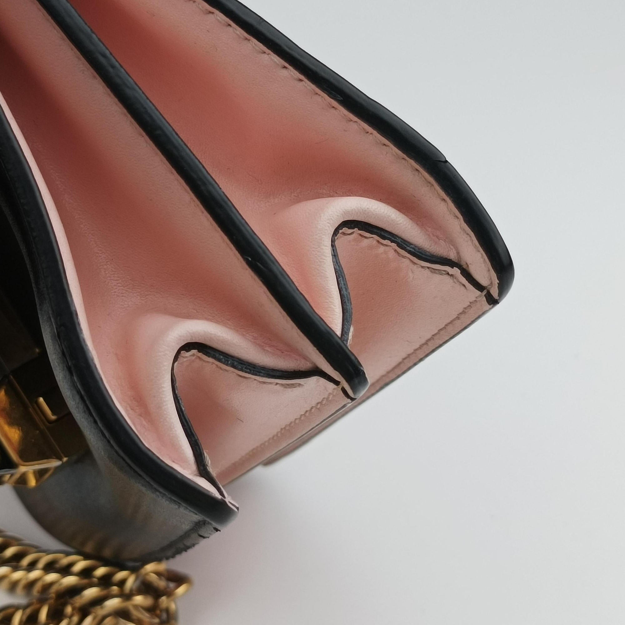 Pre-owned Fendi Kan I Black Leather 8M0381 shoulderbag | stylenewstar