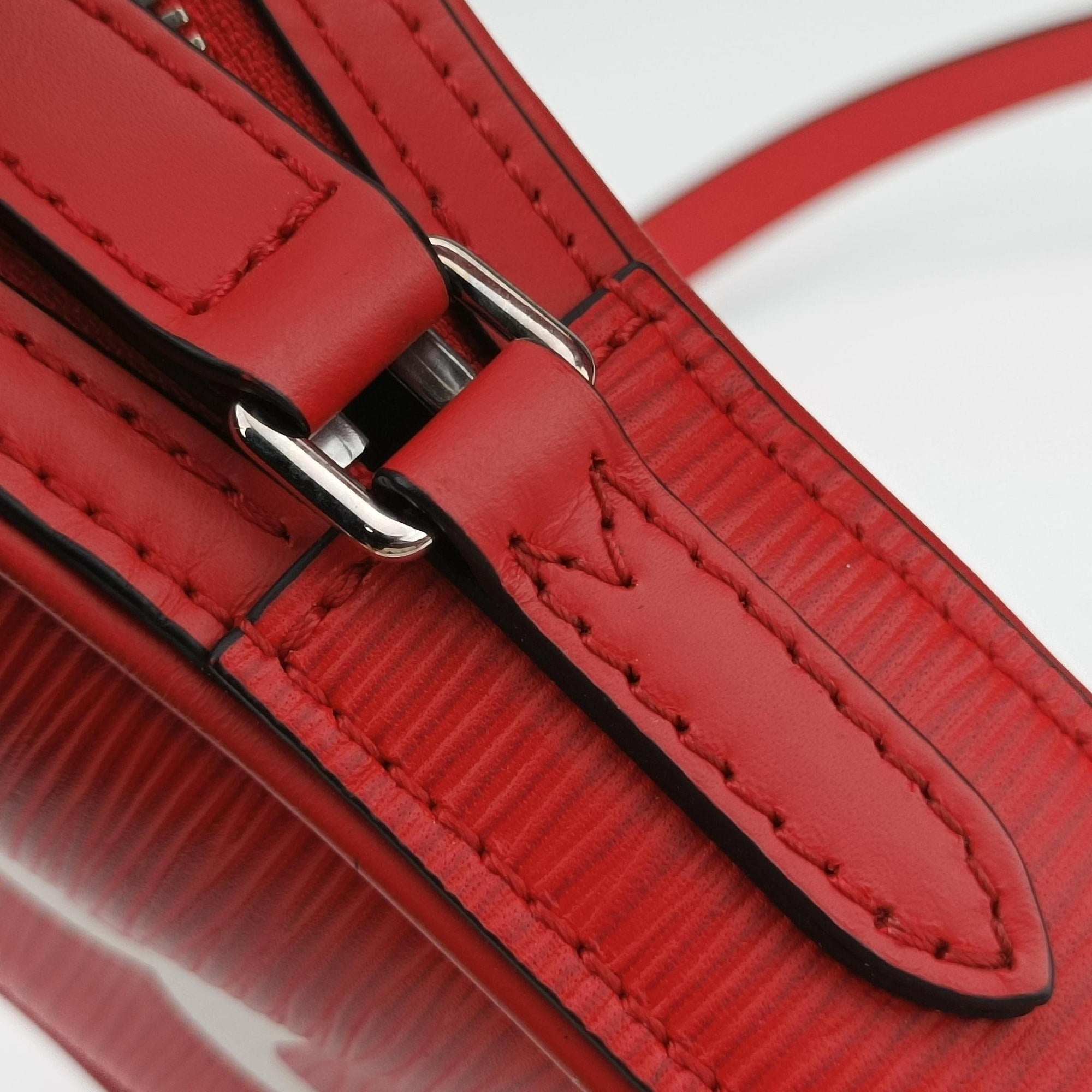 Vintage Louis Vuitton Danube PPM Supreme Collaboration ROUGE×white Epi M53434 shoulderbag | stylenewstar