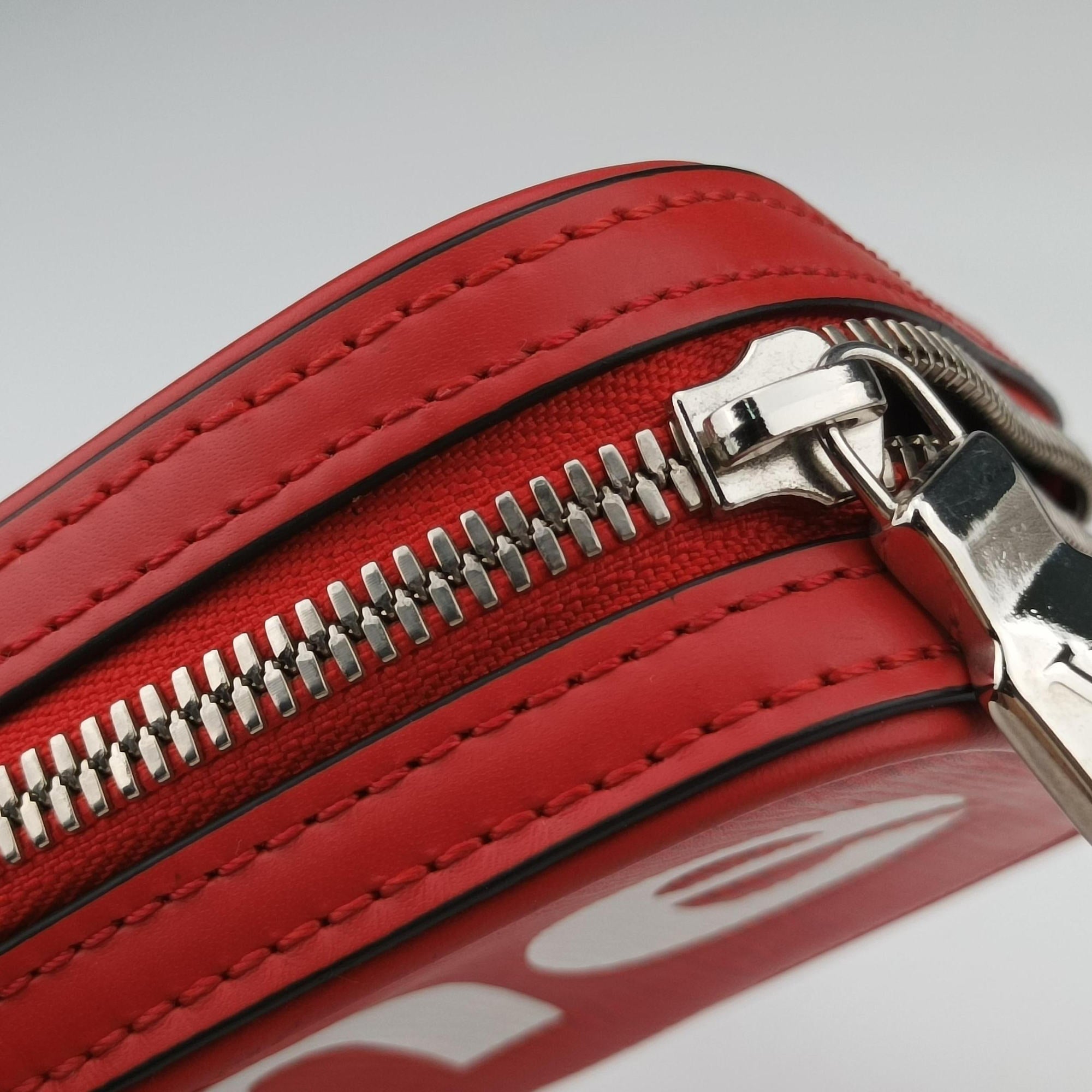 Vintage Louis Vuitton Danube PPM Supreme Collaboration ROUGE×white Epi M53434 shoulderbag | stylenewstar