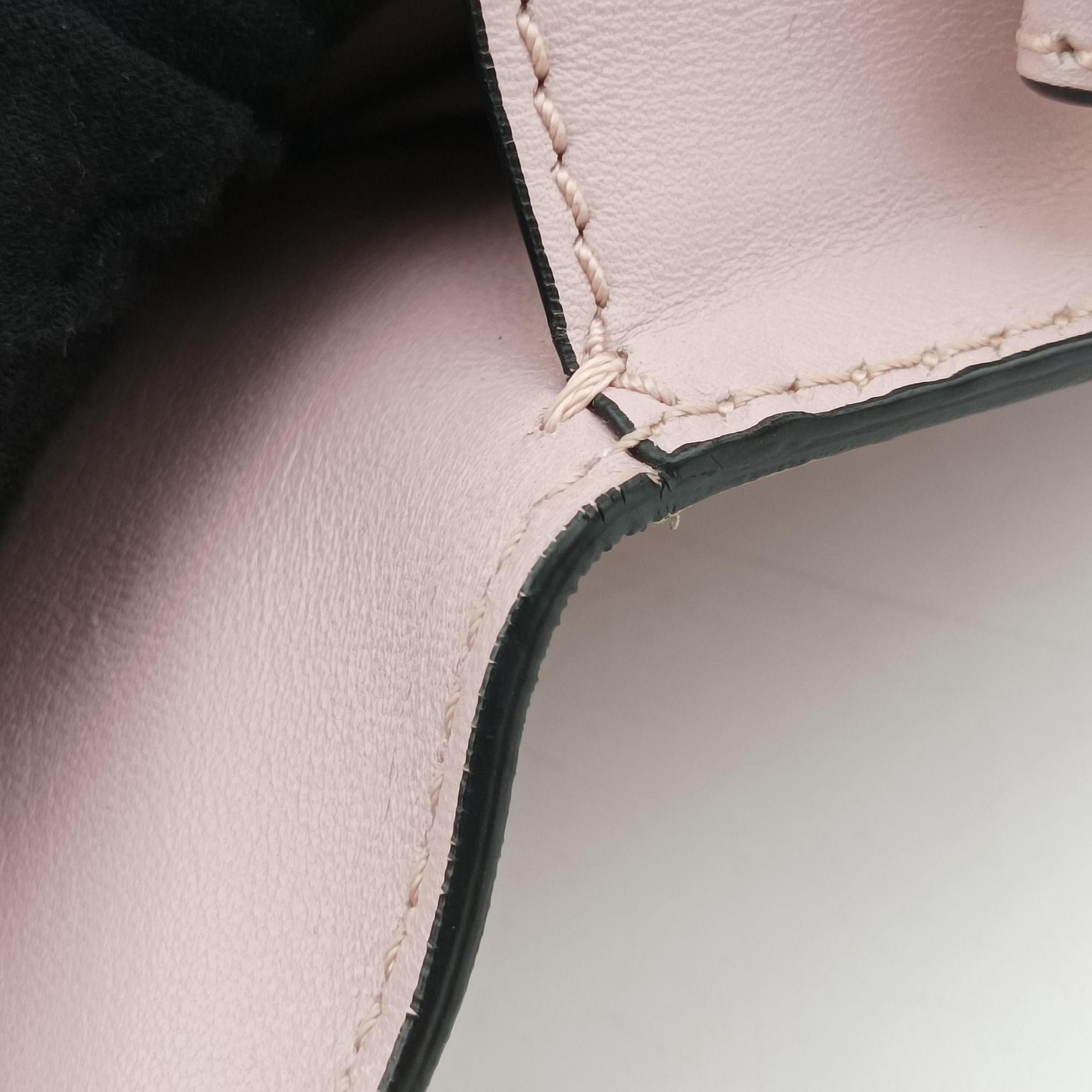 Pre-owned Valentino My Rockstud Pink Leather  shoulderbag | stylenewstar