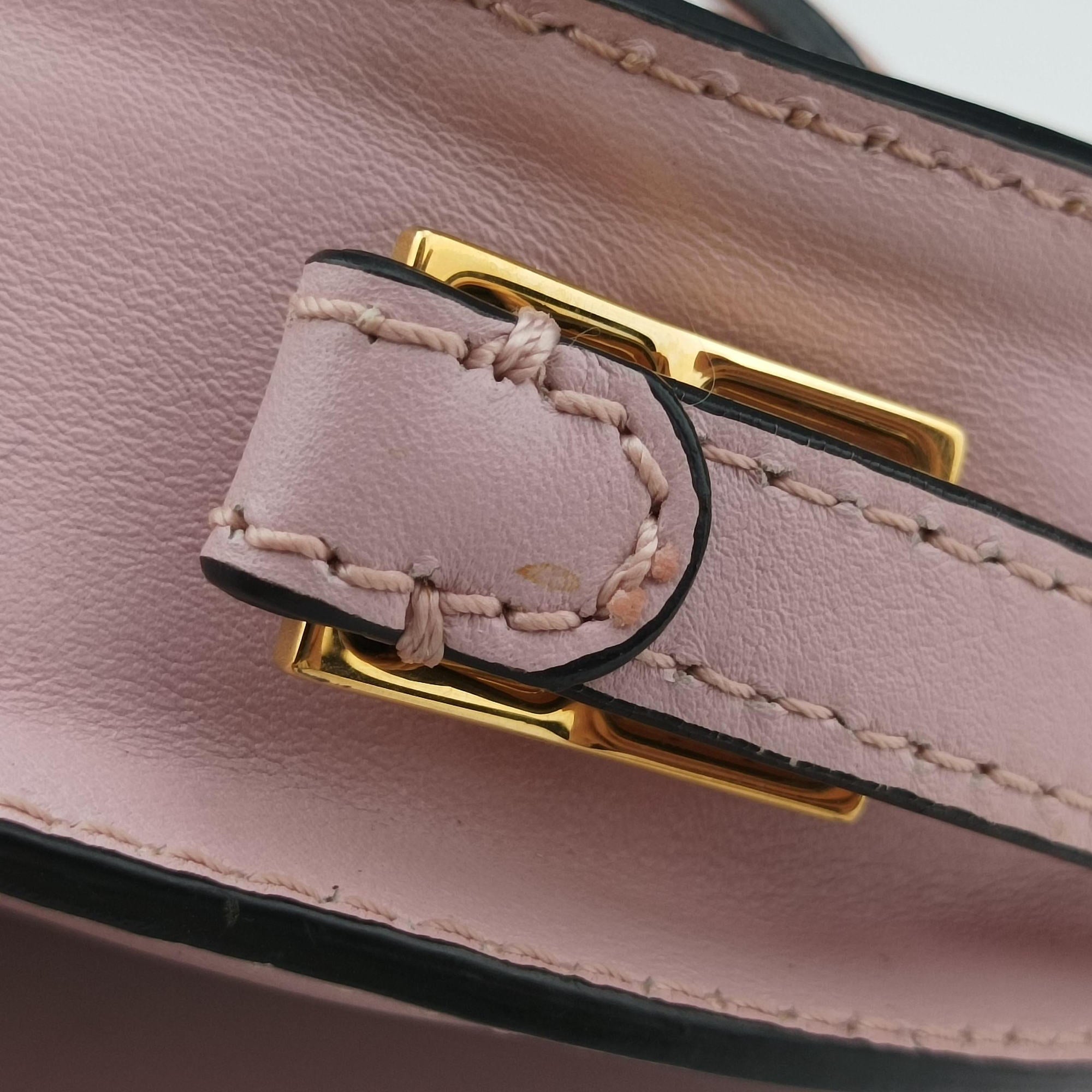 Pre-owned Valentino My Rockstud Pink Leather  shoulderbag | stylenewstar