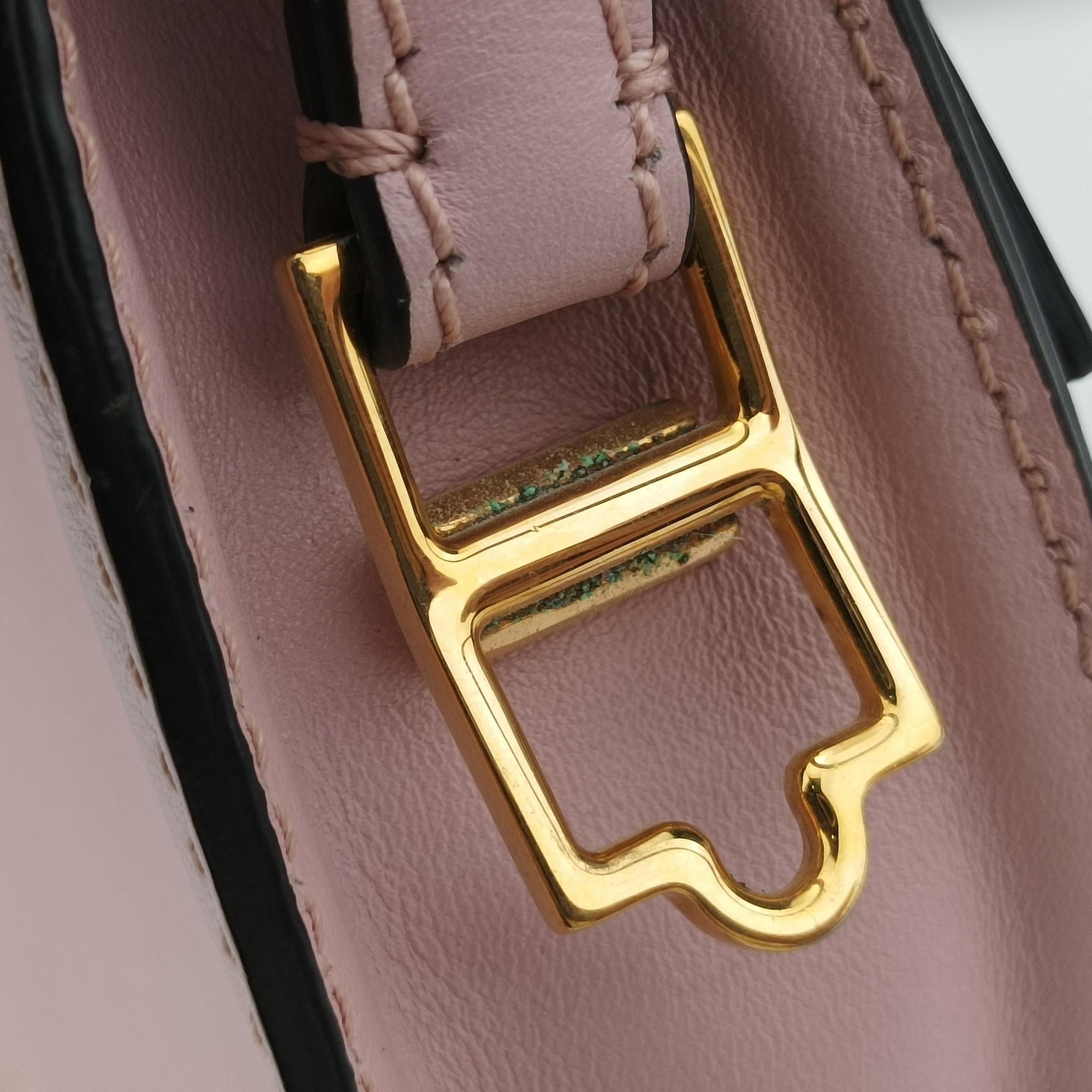 Pre-owned Valentino My Rockstud Pink Leather  shoulderbag | stylenewstar
