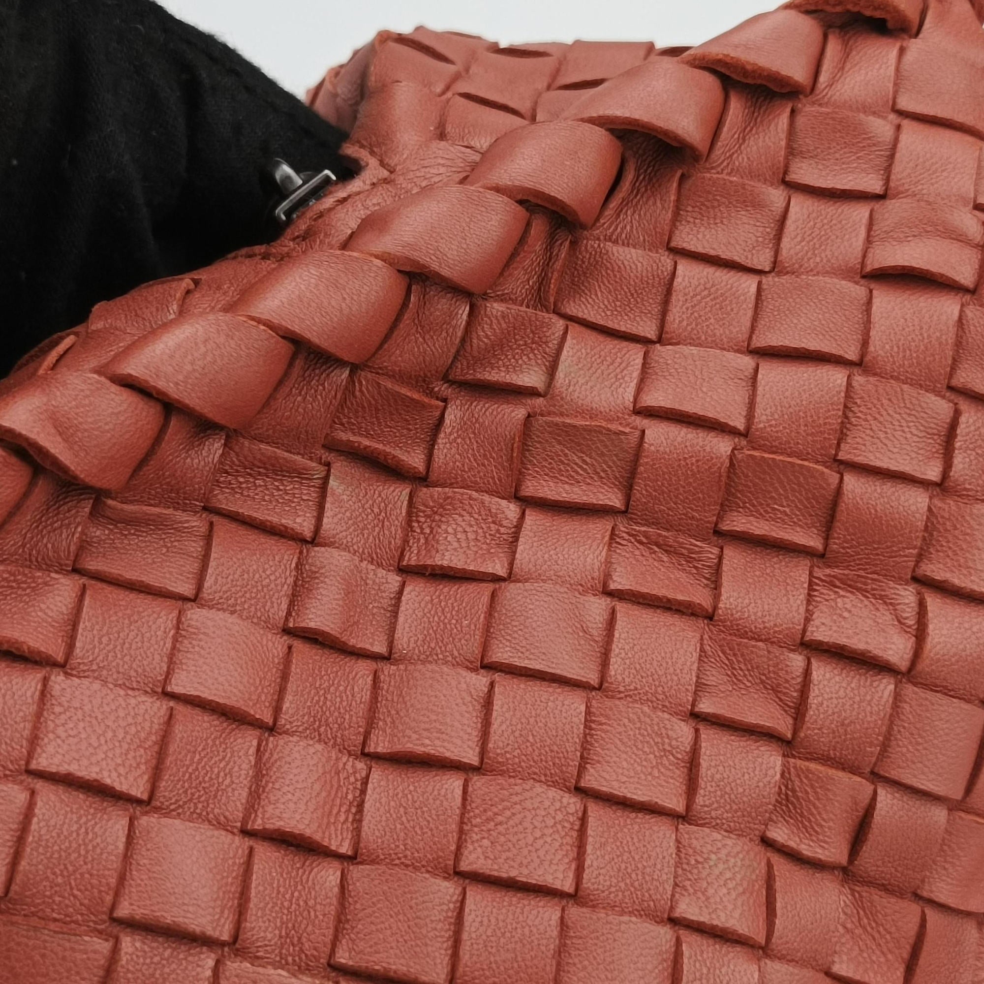 Pre-owned Bottega Veneta Intrecciato terracotta lambskin  handbag | stylenewstar