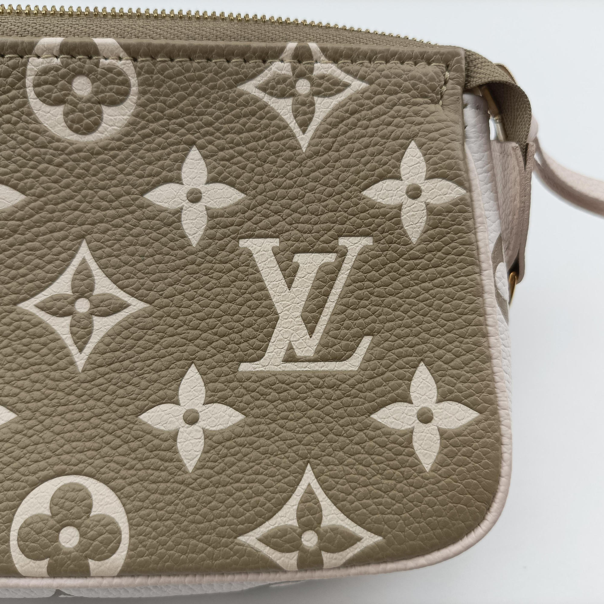 Pre-owned Louis Vuitton Mini Pochette Accessoires Khaki × Beige Monogram Empreinte M81284 handbag | stylenewstar