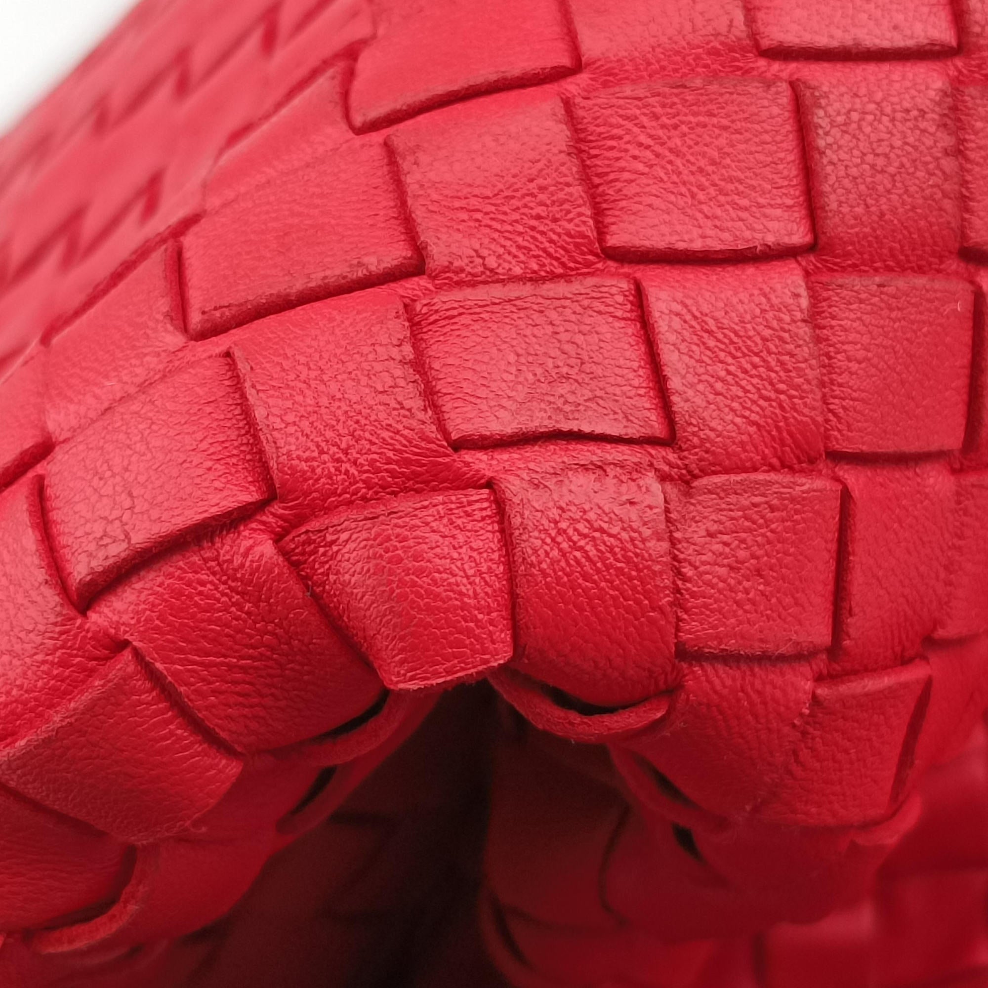 Pre-owned Bottega Veneta Parachute Intrecciato Red Lambskin  handbag | stylenewstar