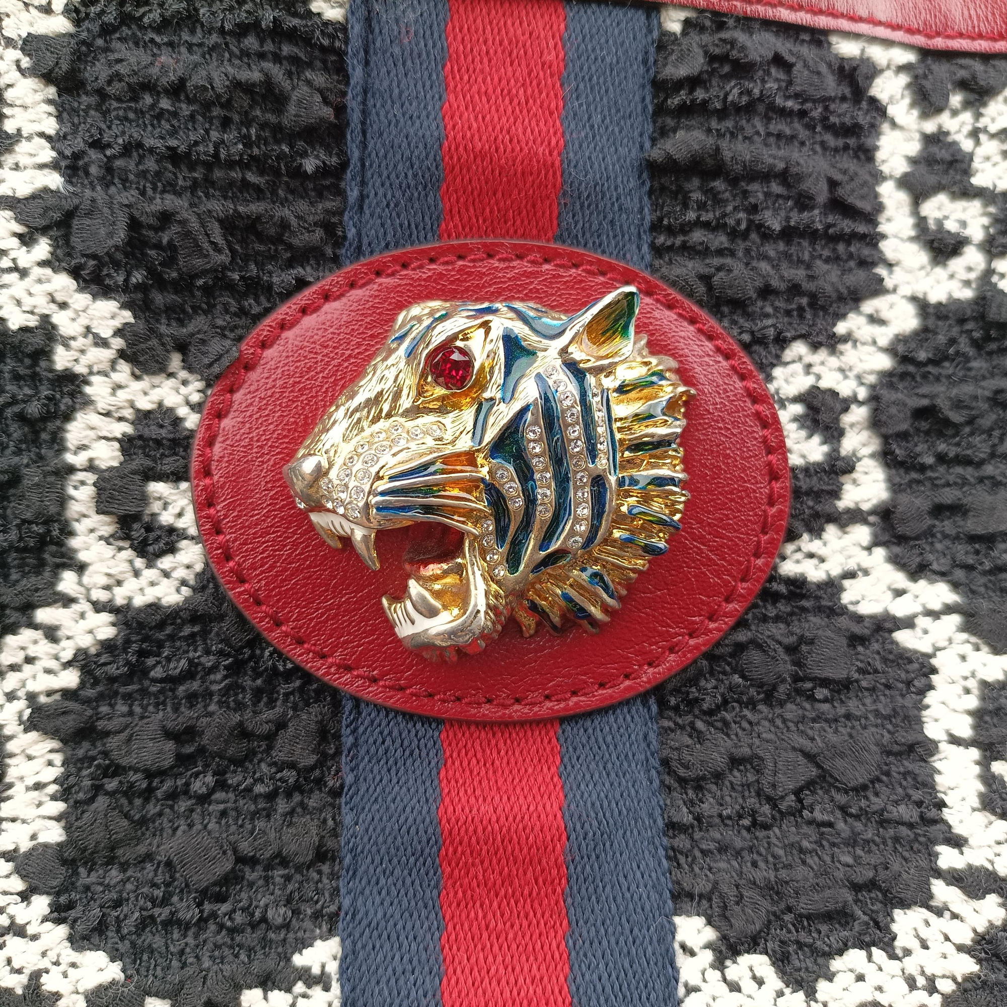 Pre-owned Gucci Rajah Black × Red × Multi tweed × leather 537219 shoulderbag | stylenewstar