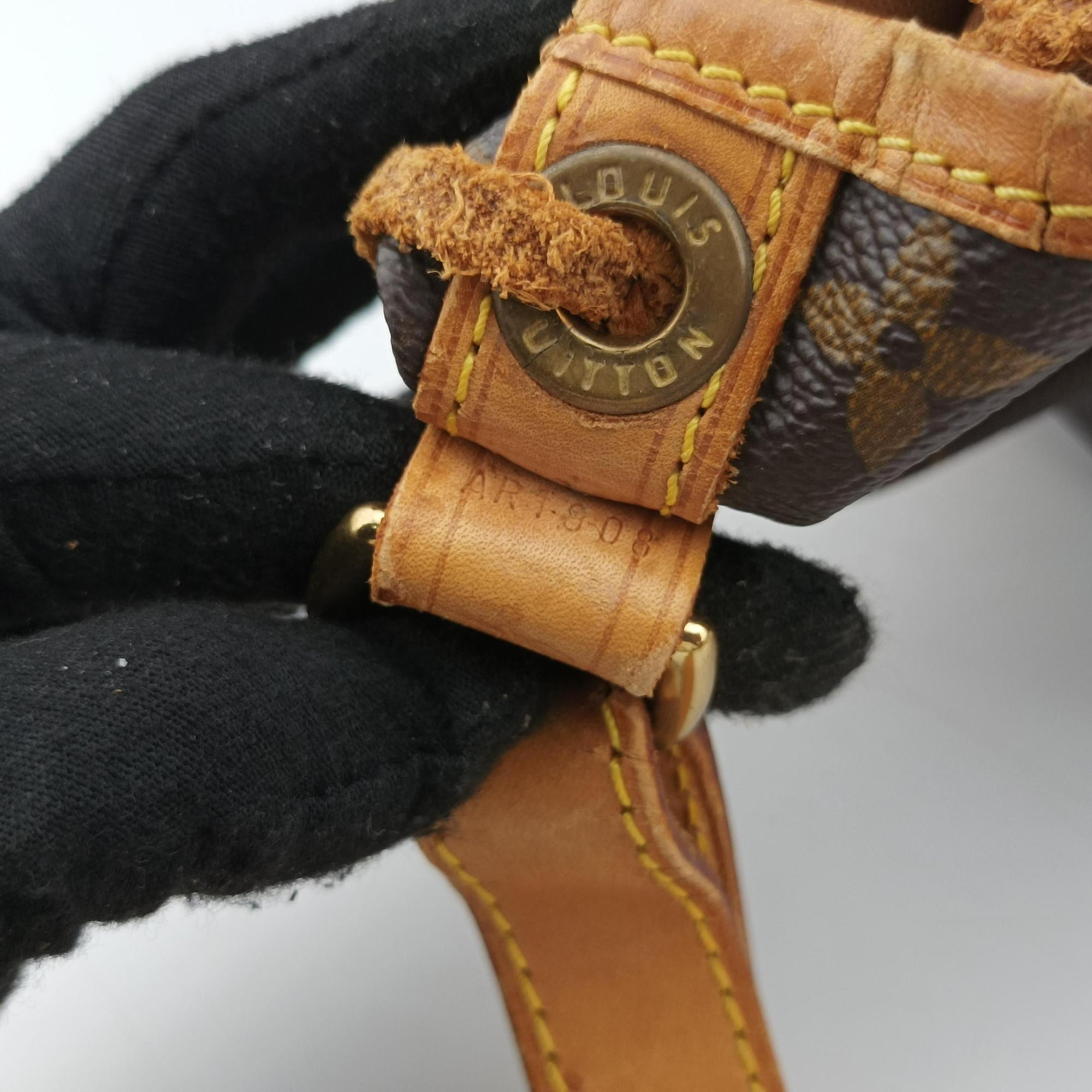 Secondhand Louis Vuitton Petit Noe Brown Monogram Canvas M42226 shoulderbag | stylenewstar
