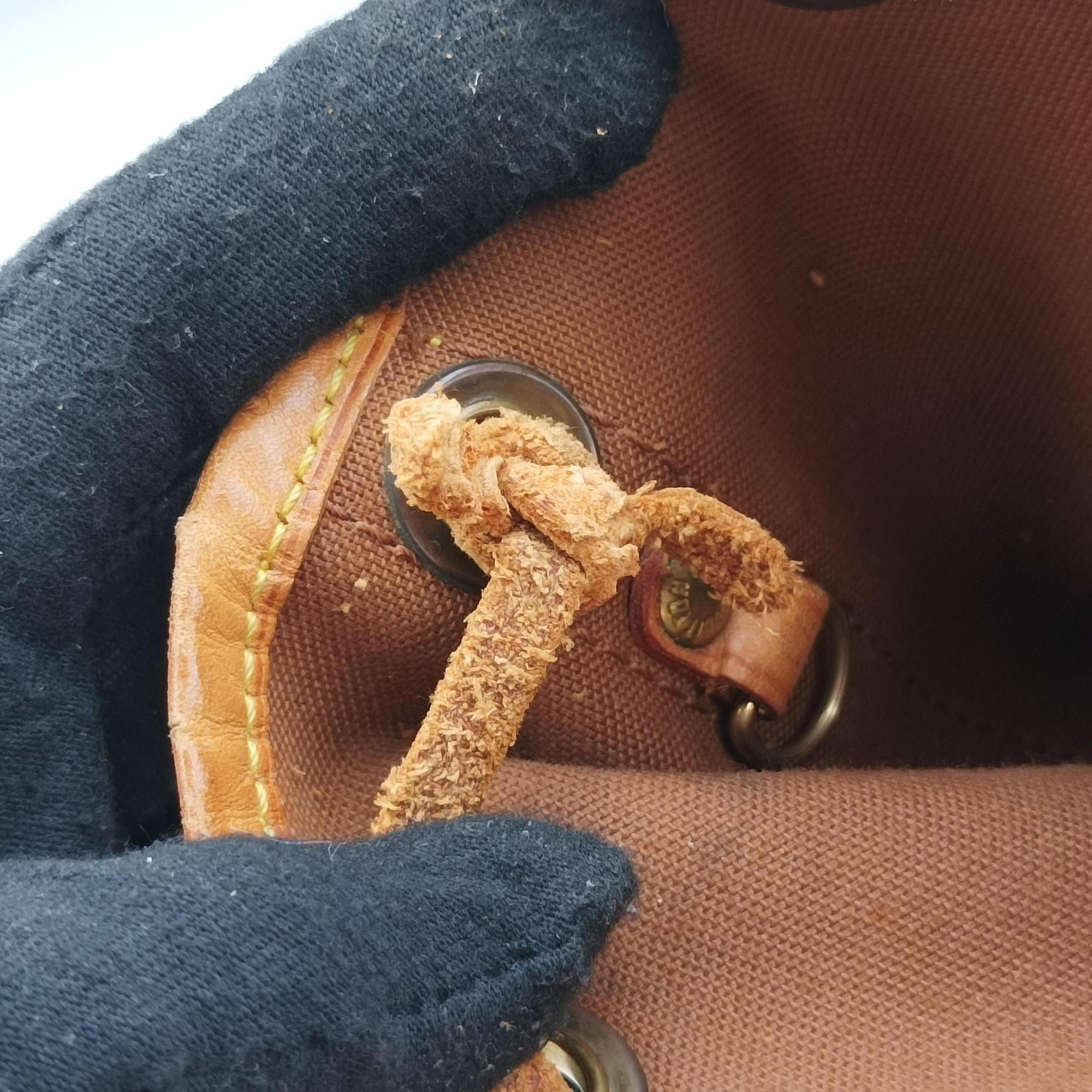 Secondhand Louis Vuitton Petit Noe Brown Monogram Canvas M42226 shoulderbag | stylenewstar