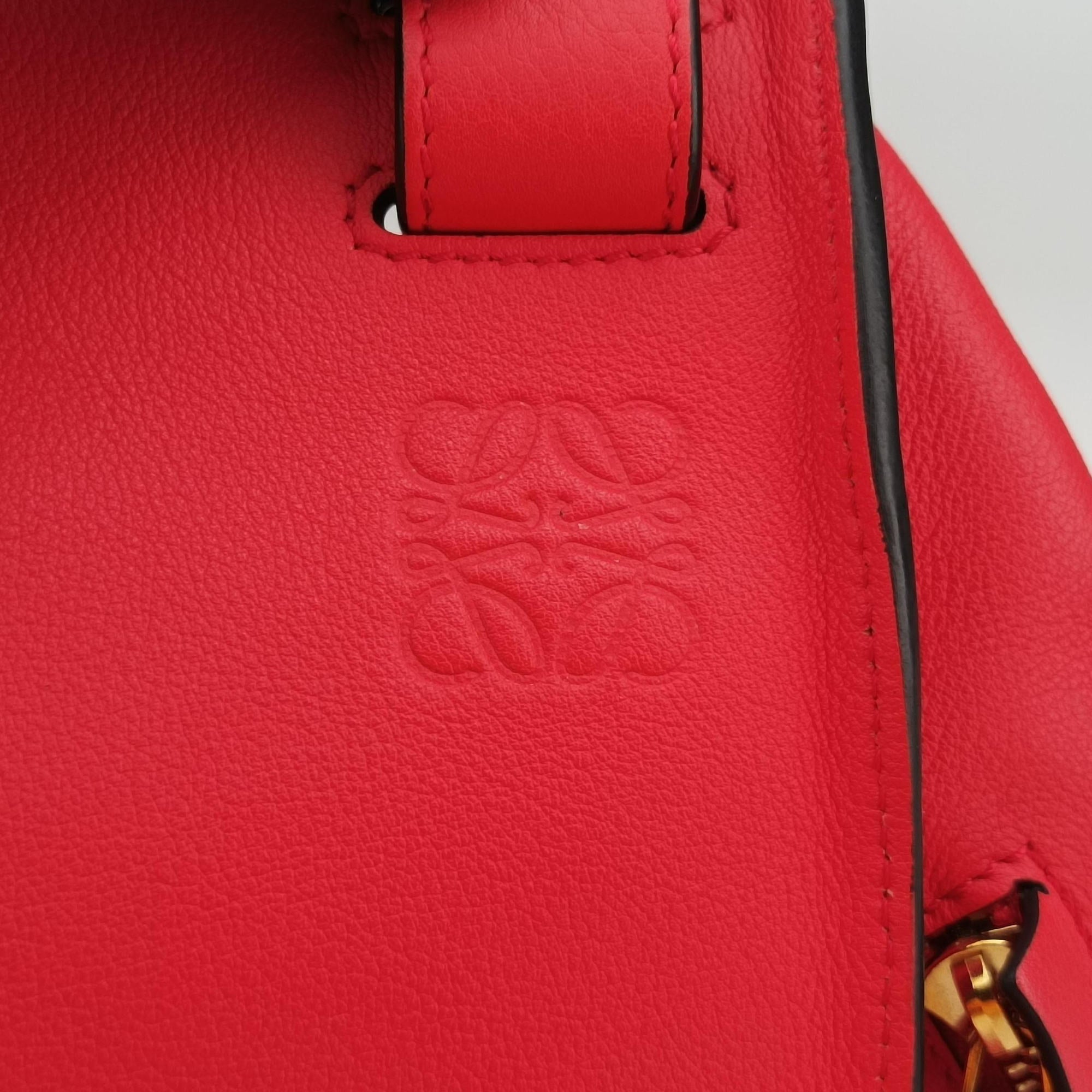Pre-owned Loewe Hammock Red Leather  shoulderbag | stylenewstar