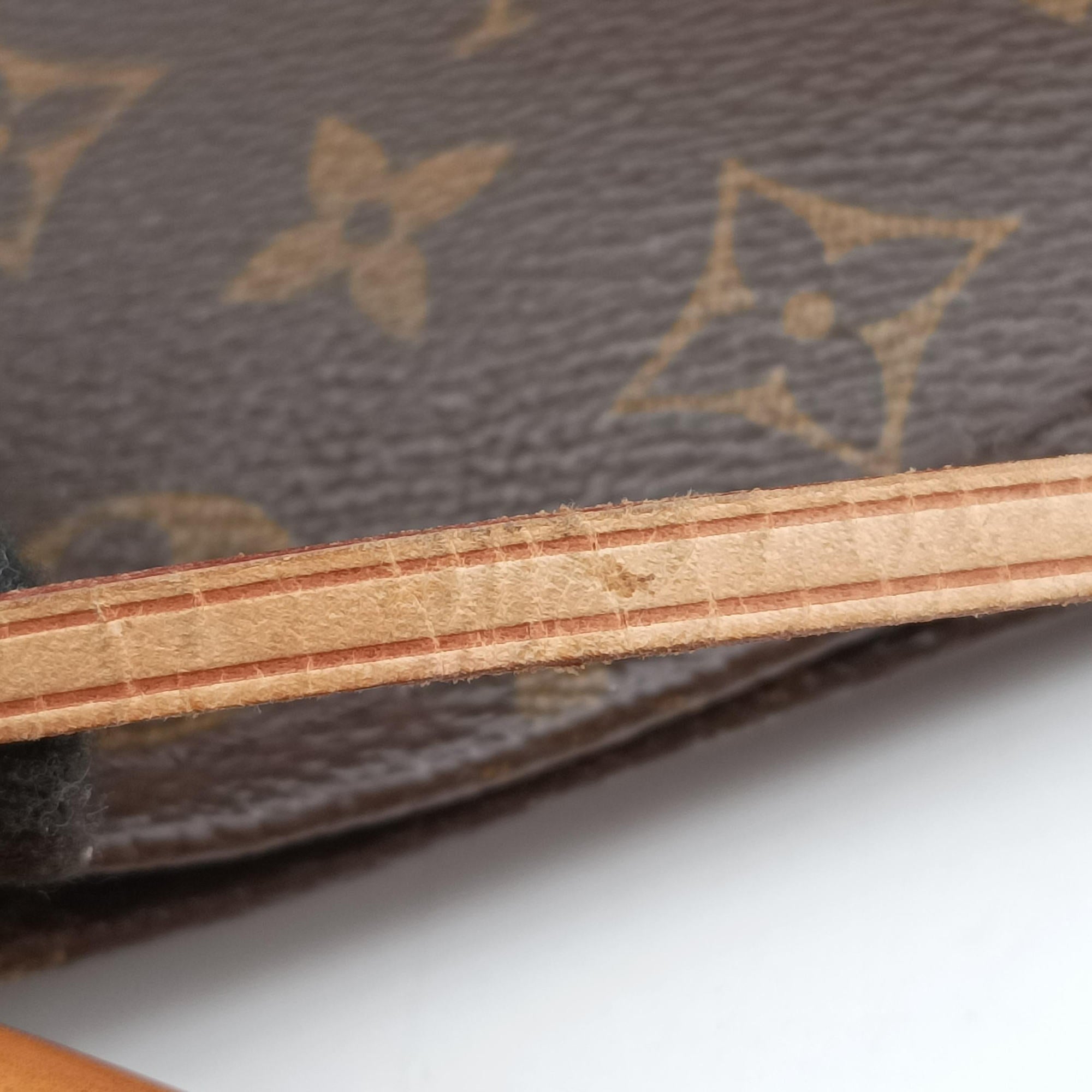 Pre-owned Louis Vuitton ARTSY MM Brown Monogram Canvas M40249 handbag | stylenewstar