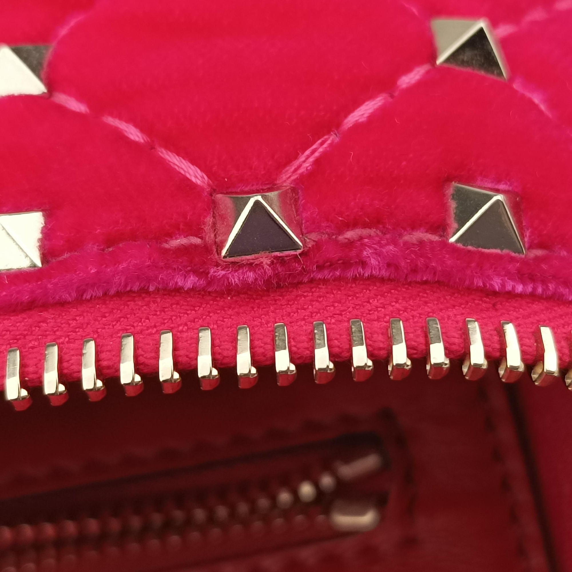 Pre-owned Valentino Rockstud Red Velvet  bum bag/waist bag | stylenewstar