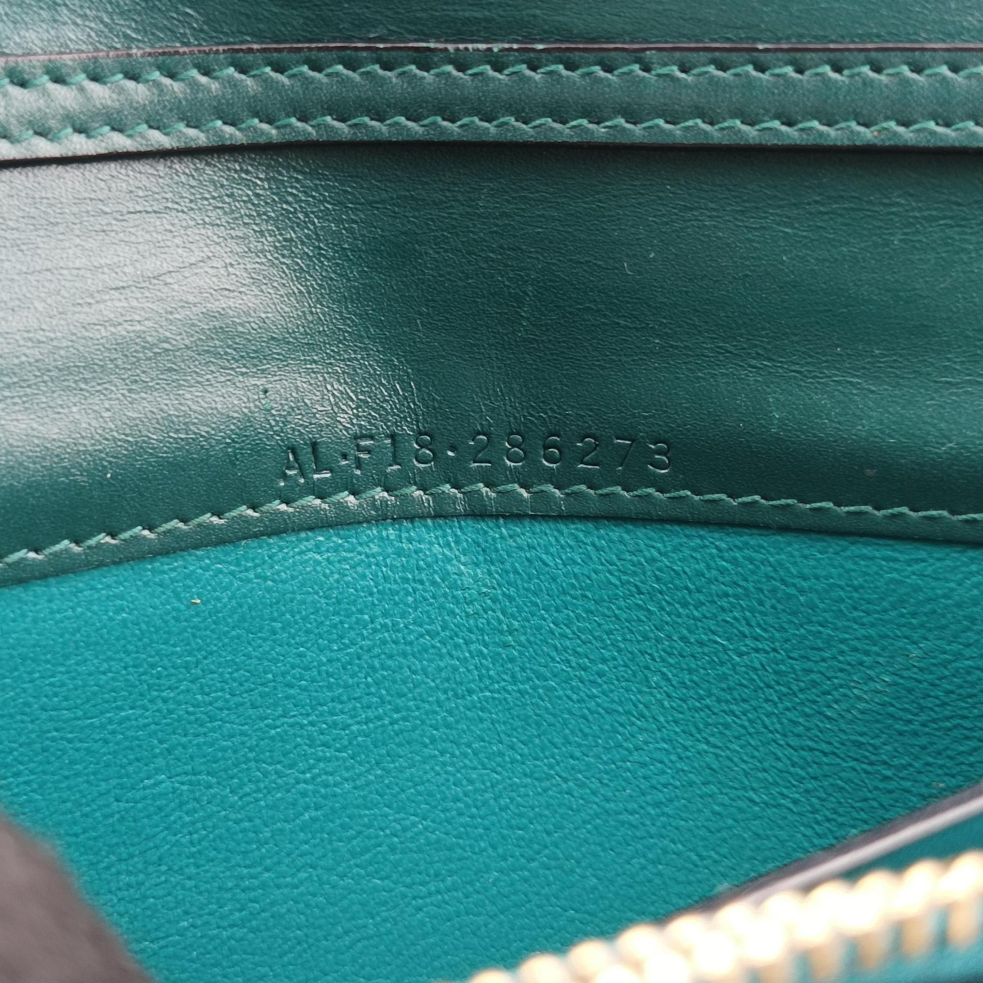Pre-owned Bvlgari SERPENTI FOREVER Green Leather  shoulderbag | stylenewstar
