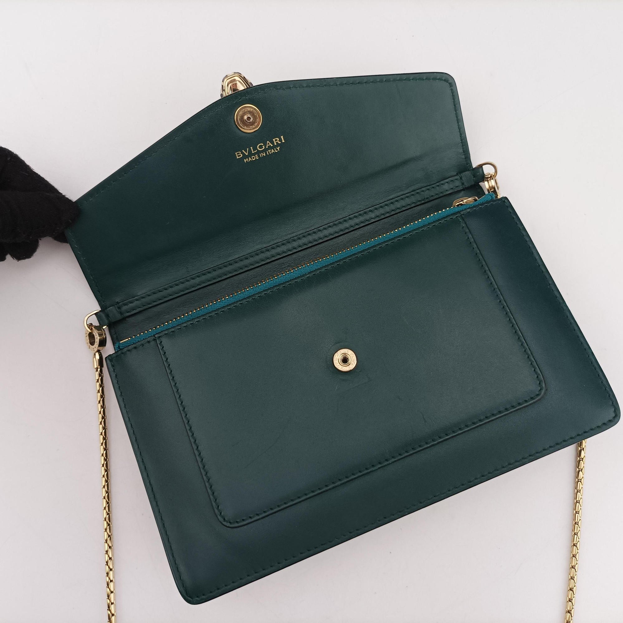 Pre-owned Bvlgari SERPENTI FOREVER Green Leather  shoulderbag | stylenewstar