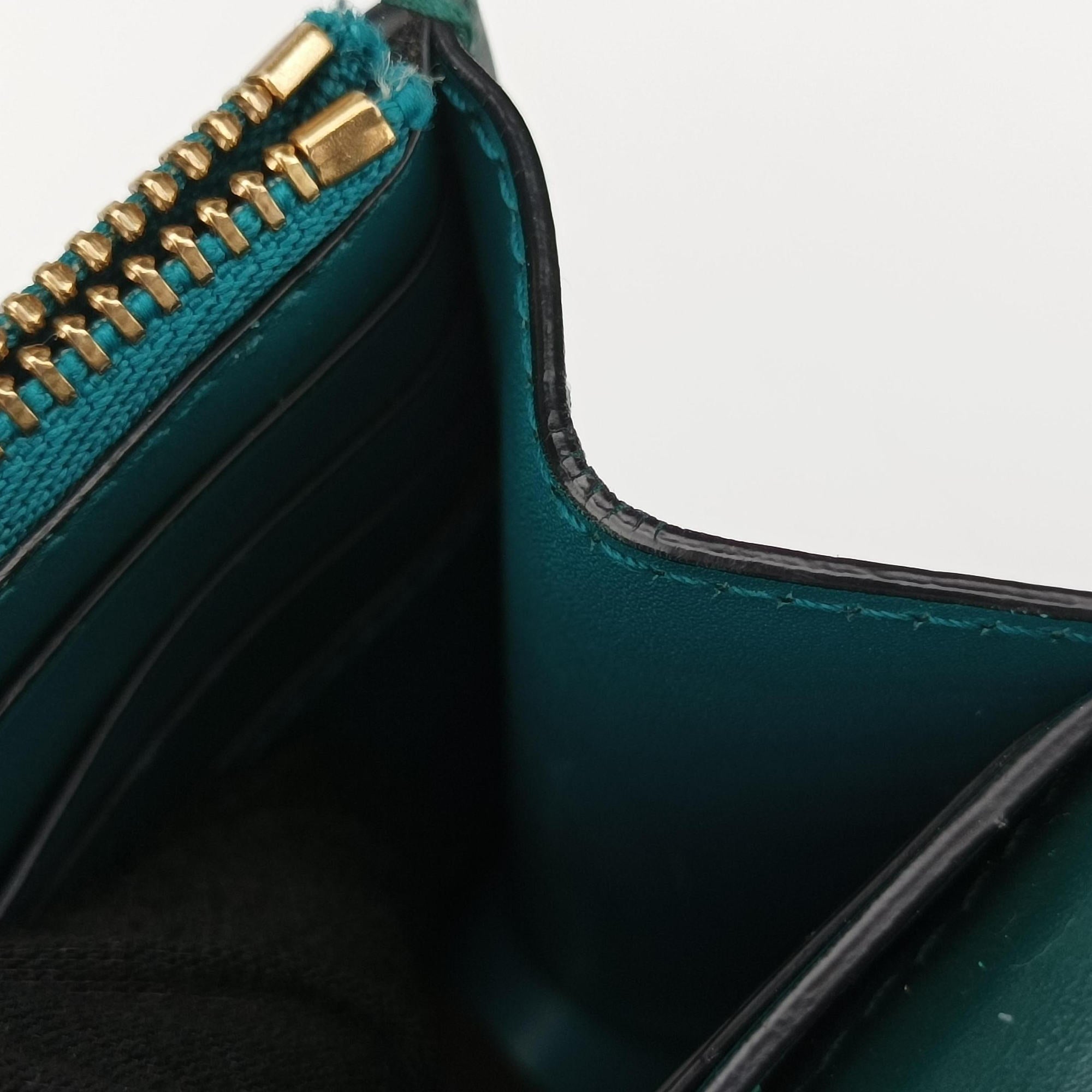 Pre-owned Bvlgari SERPENTI FOREVER Green Leather  shoulderbag | stylenewstar