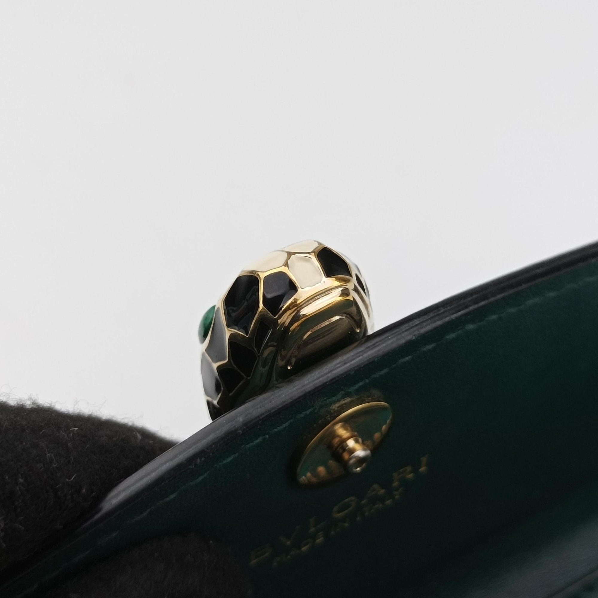 Pre-owned Bvlgari SERPENTI FOREVER Green Leather  shoulderbag | stylenewstar